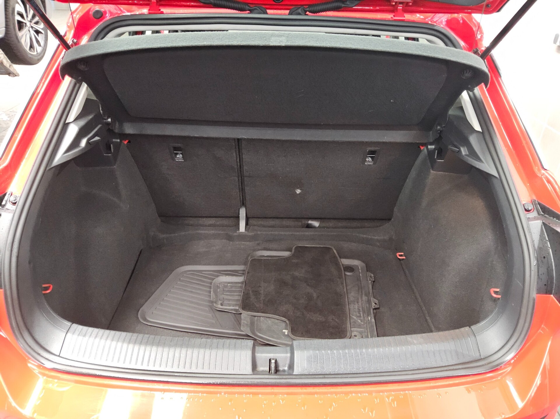 Volkswagen T-Roc 1.6 TDI Trendline Navi Shz Bluetooth ACC 11