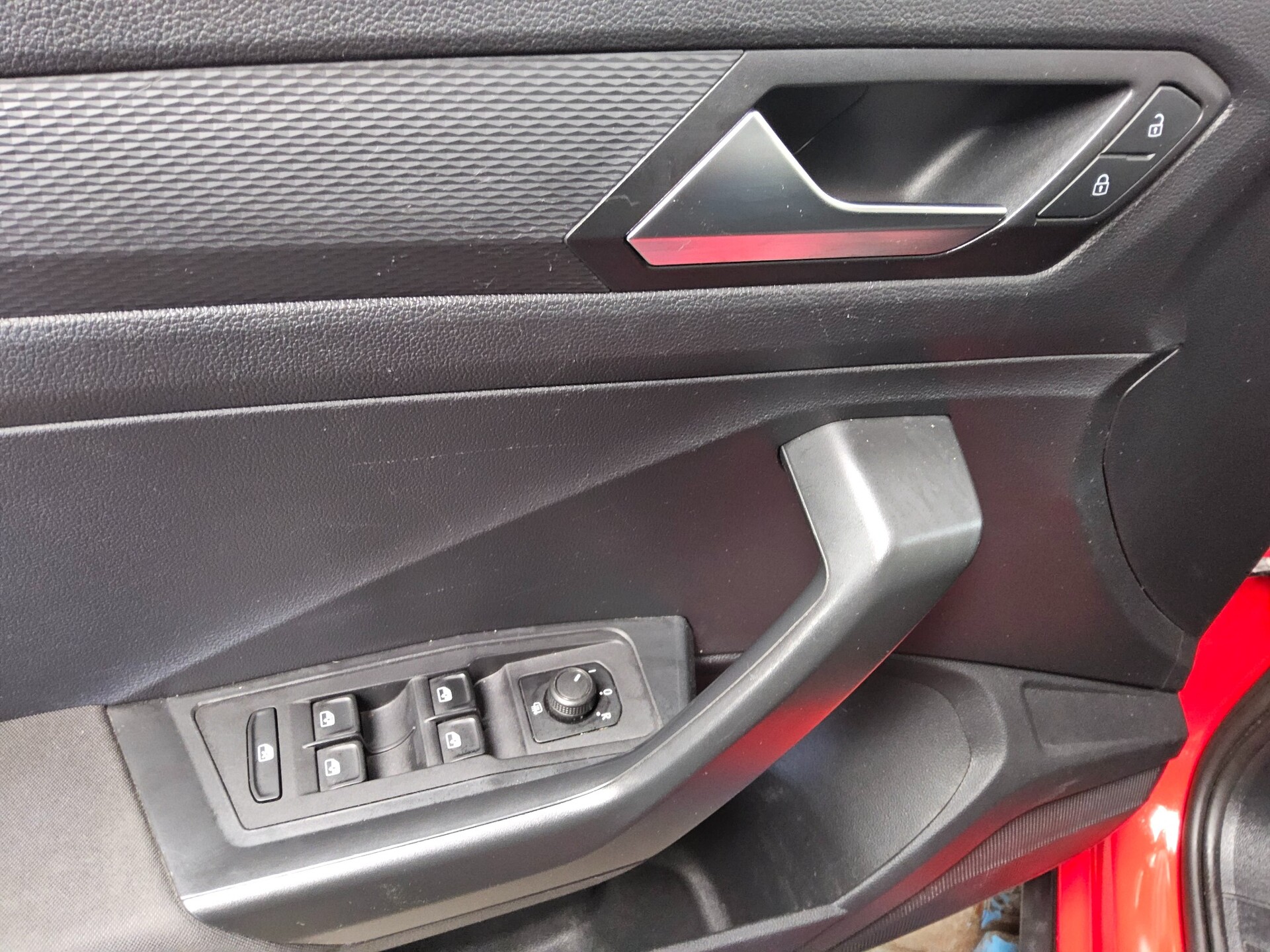 Volkswagen T-Roc 1.6 TDI Trendline Navi Shz Bluetooth ACC 9