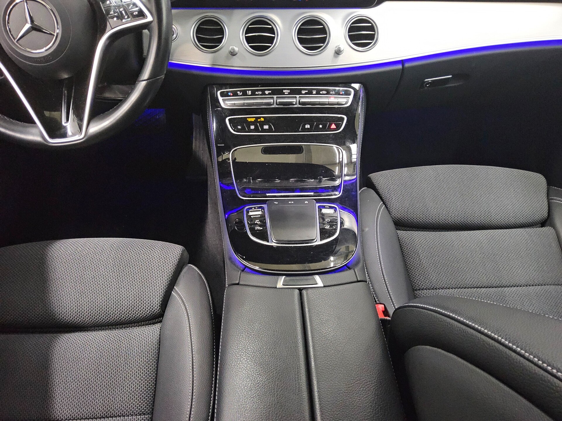 Mercedes-Benz E 300 T de Avantgarde Navi Widescr. LED AHK RFK 6