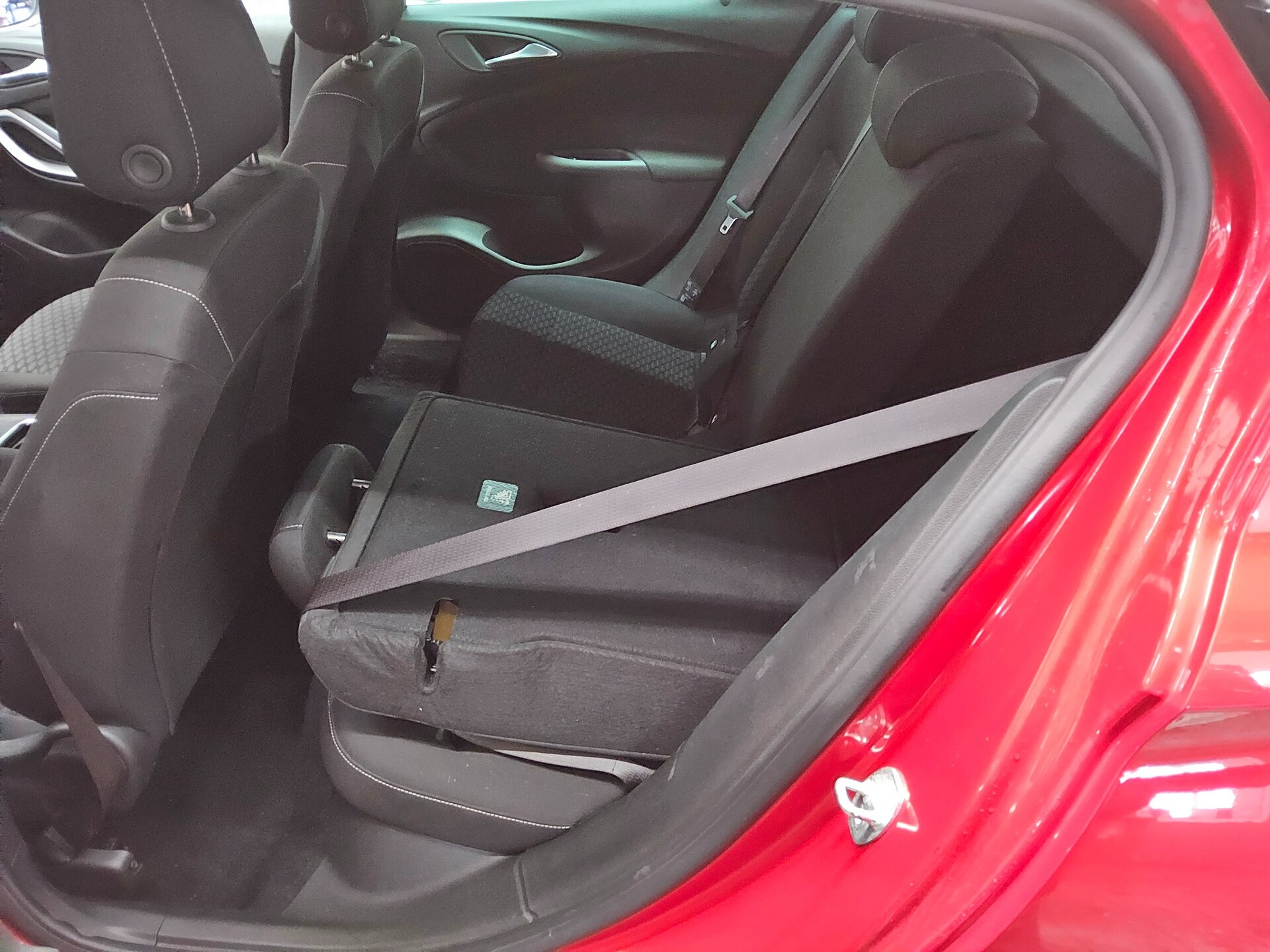 Opel Astra 1.5 D Edition Navi LED Shz AHK RFK 12