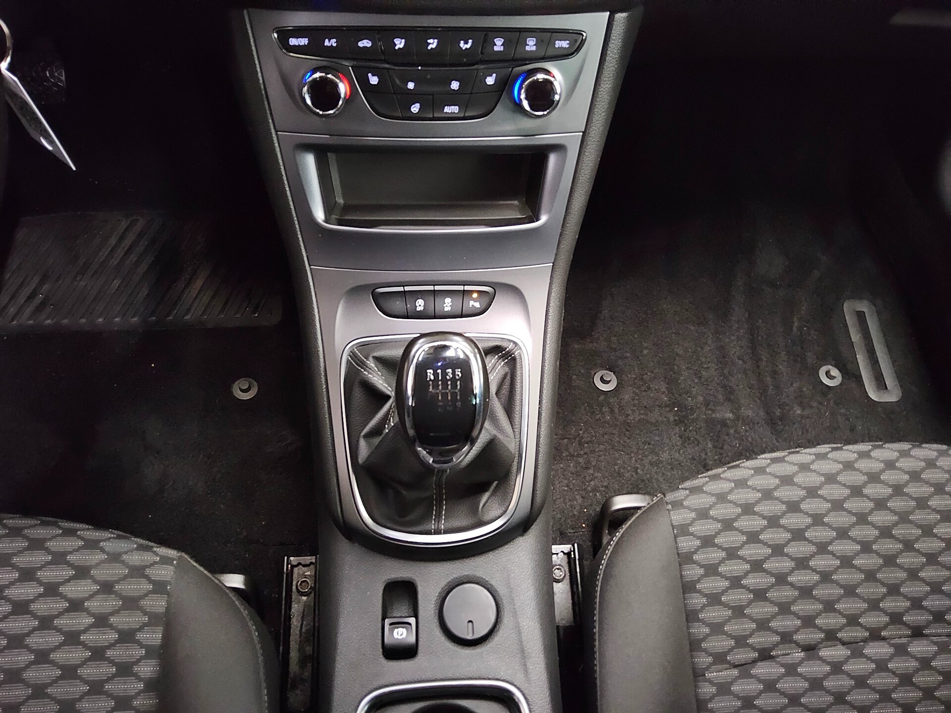 Opel Astra 1.5 D Edition Navi LED Shz AHK RFK 6