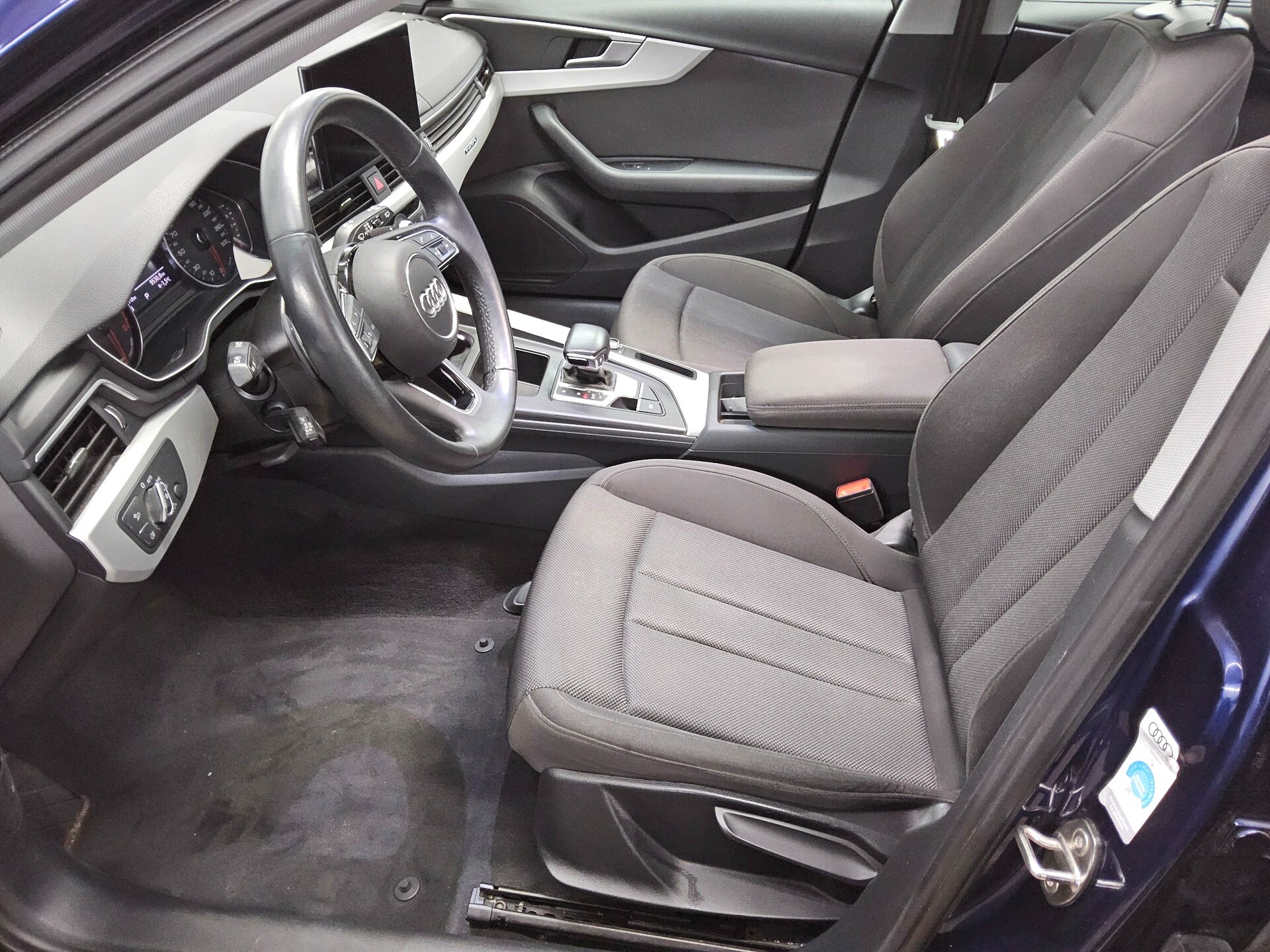 Audi A4 Avant 40 TDI Qu. Navi LED RFK Pano 8