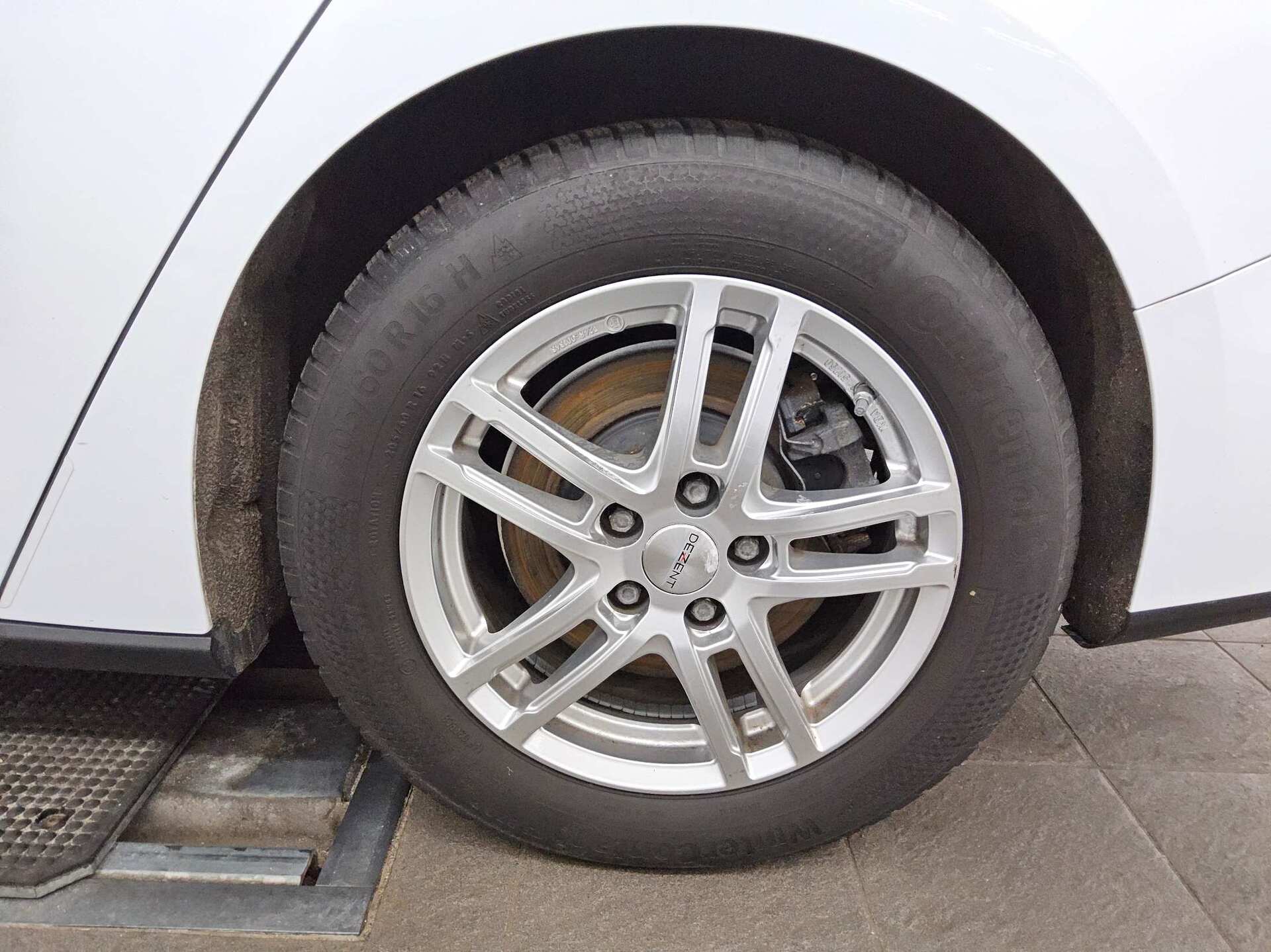 Ford Focus Turnier 1.5 EB Cool&Connect Navi LED Shz 10