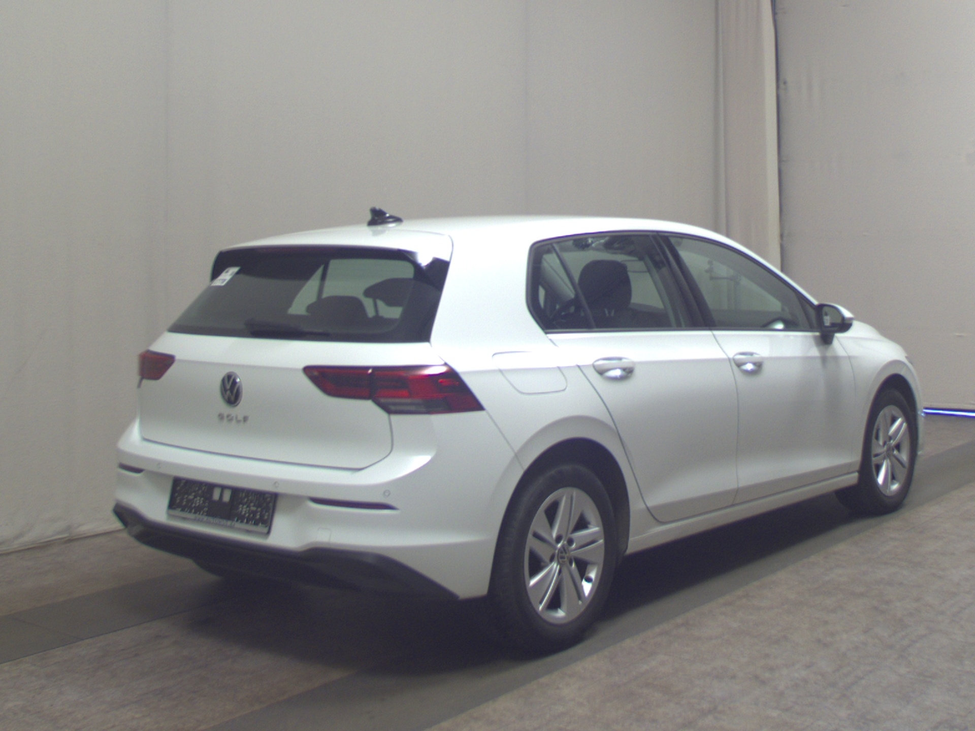 Volkswagen Golf-8 1.5 TSI Life Navi LED ACC PDC 4