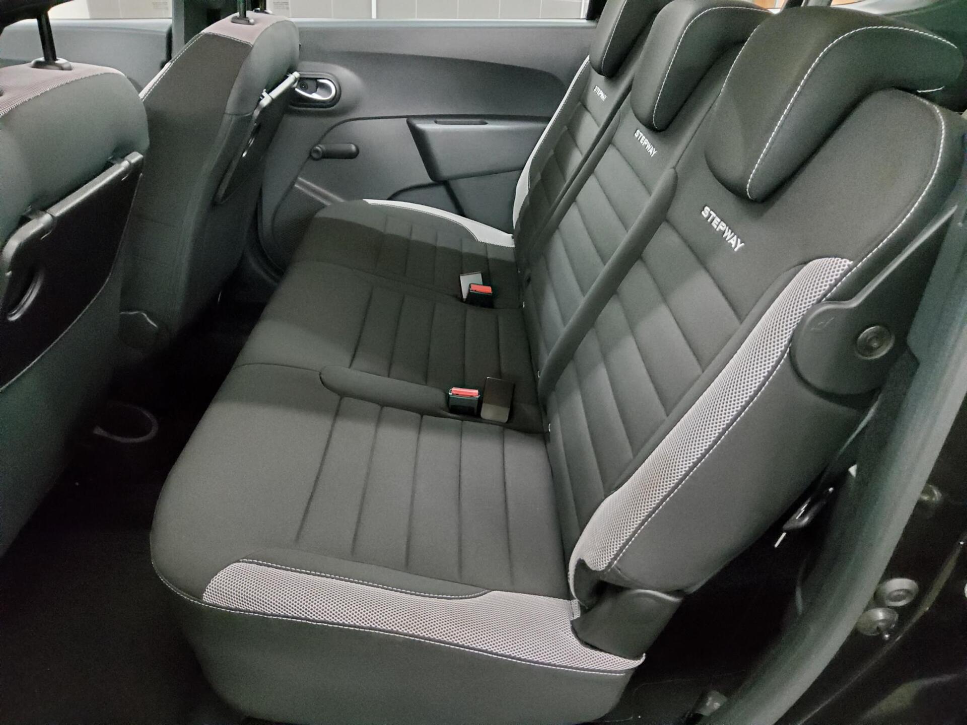 Dacia Lodgy 1.3 TCe 7-Sitze Navi BT SHZ 12