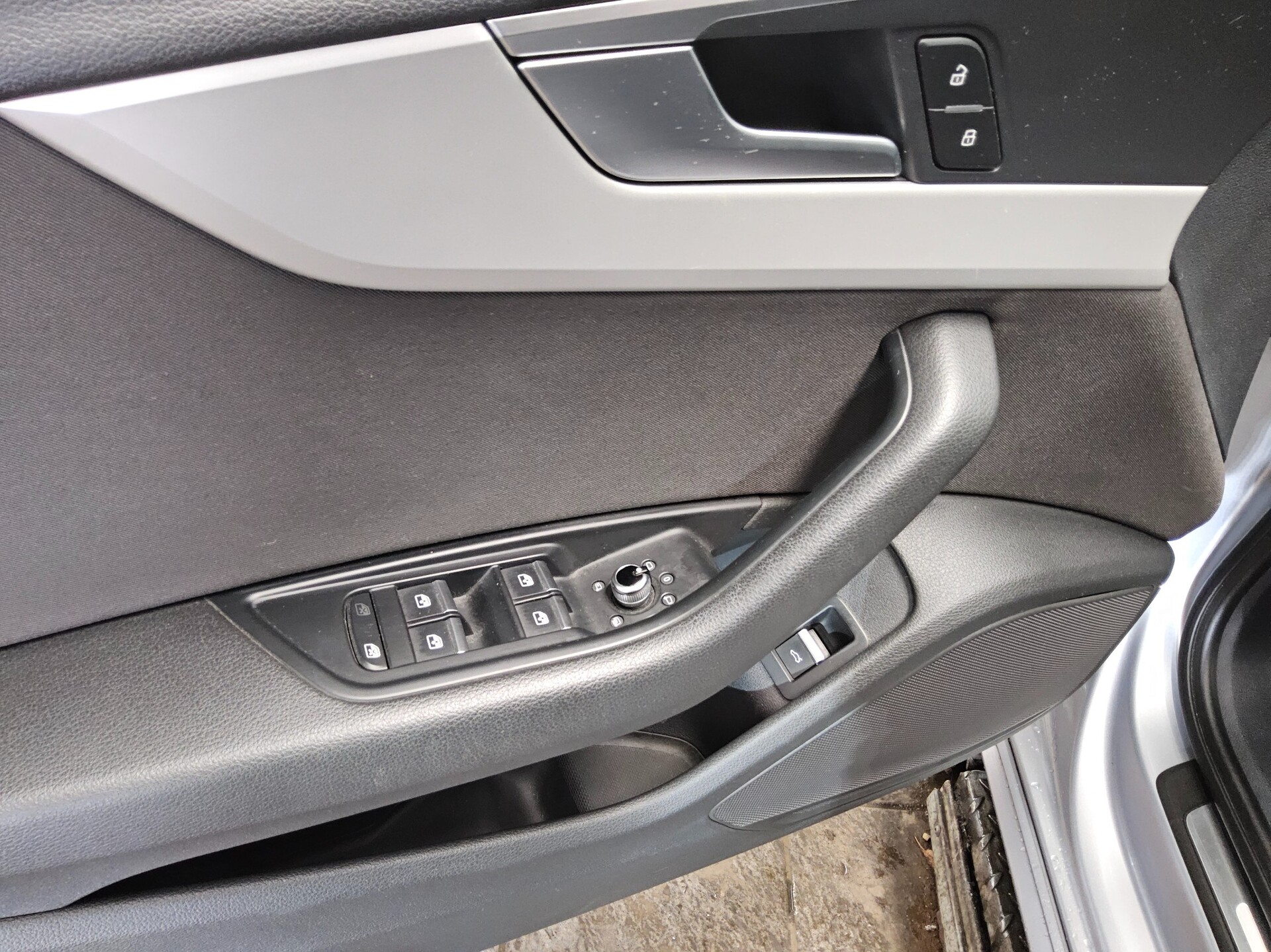 Audi A4 Avant 40 TDI advanced Navi LED AHK ACC Shz 9