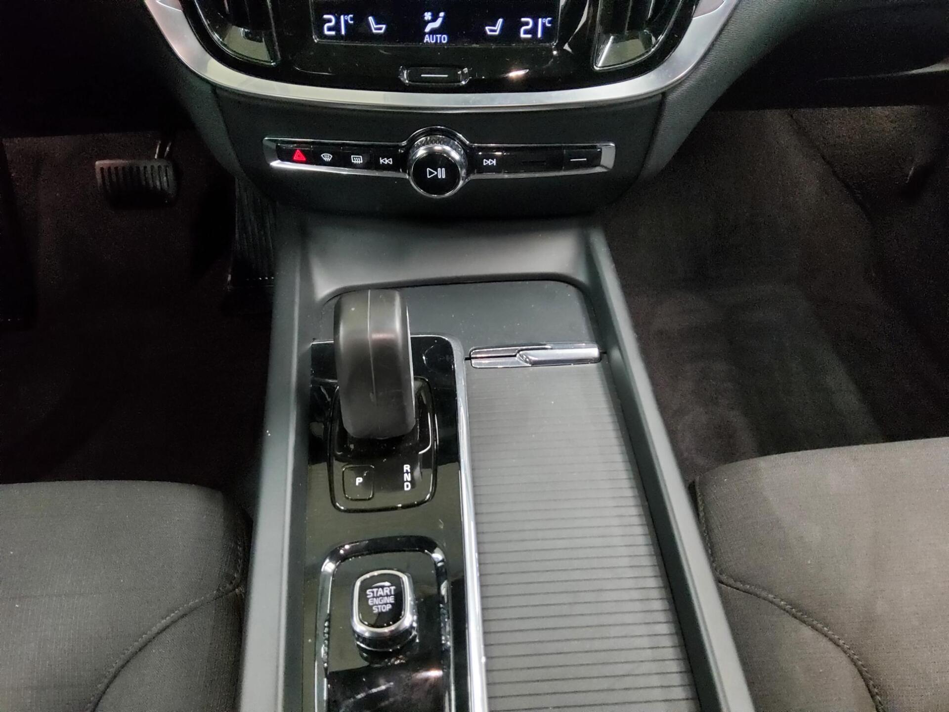 Volvo V60 B4 Momentum Pro Navi LED 6