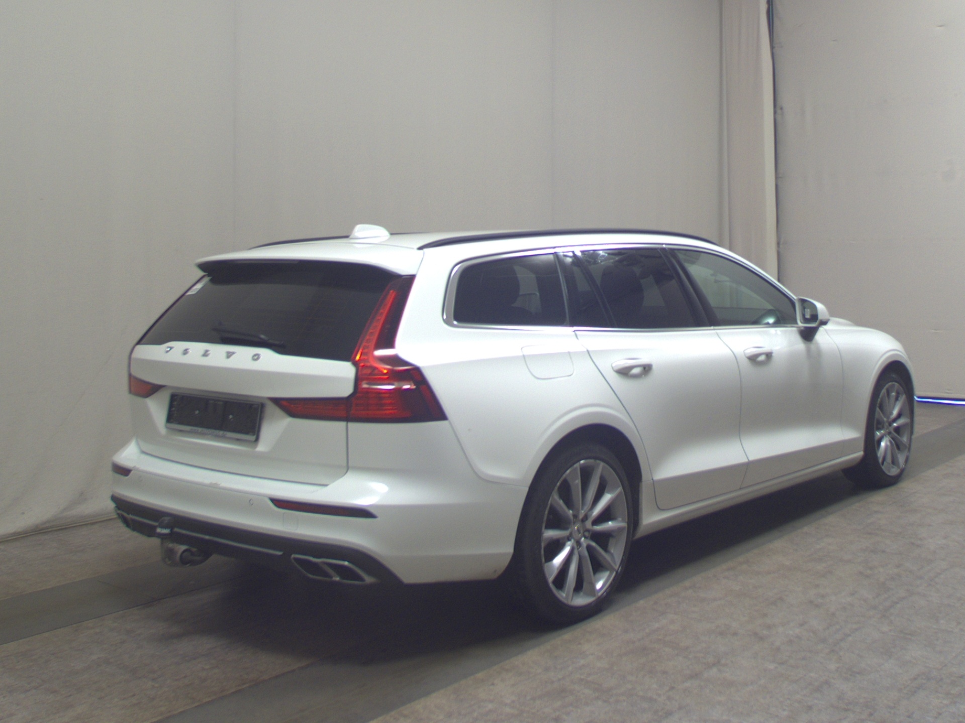 Volvo V60 B4 Momentum Pro Navi LED 4