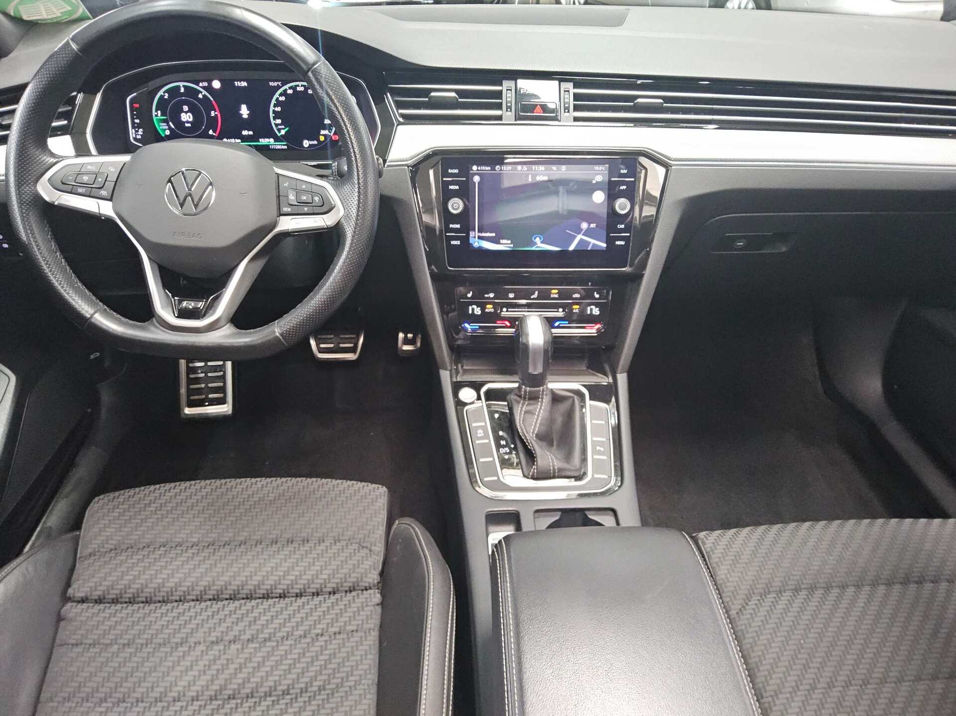 Volkswagen Passat Var. 2.0 TDI R-Line T-Leder Navi Pano DC 5