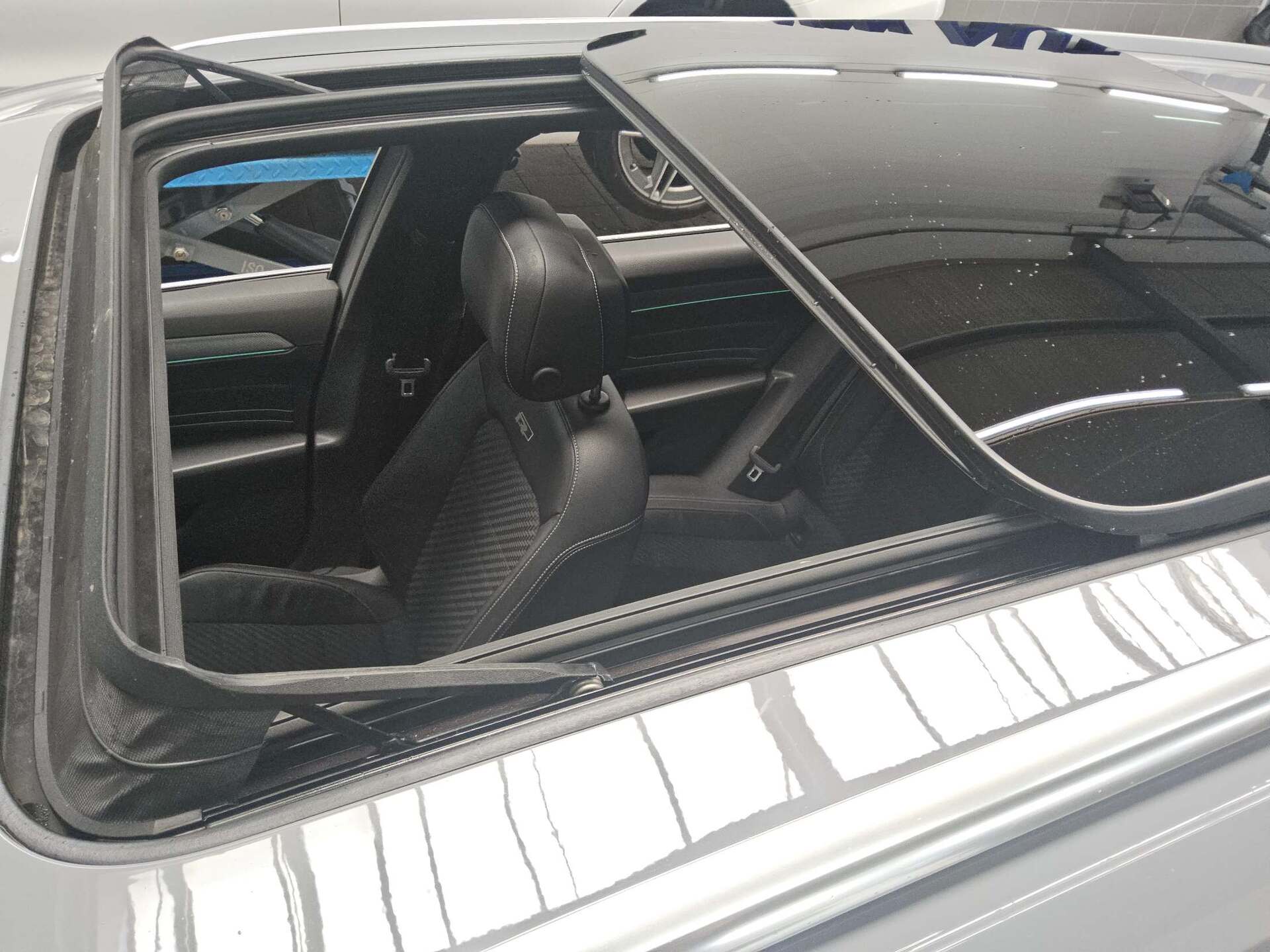 Volkswagen Passat Var. 2.0 TDI R-Line T-Leder Navi Pano DC 12