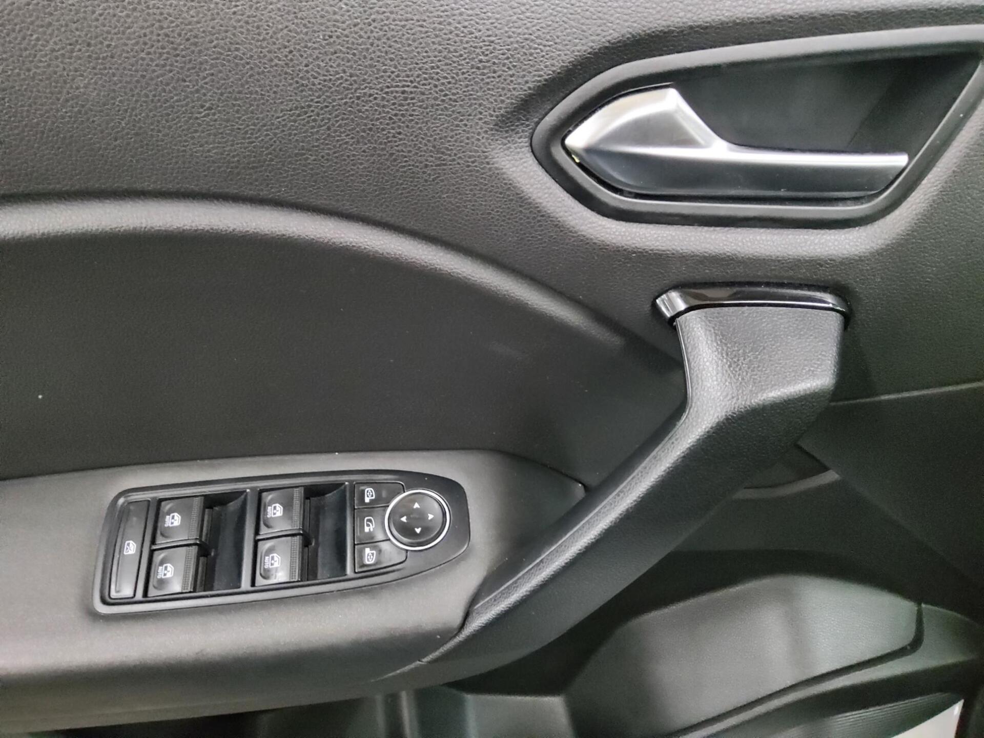 Renault Captur 1.3 TCe Experience LED PDC Navi AUX-IN 9