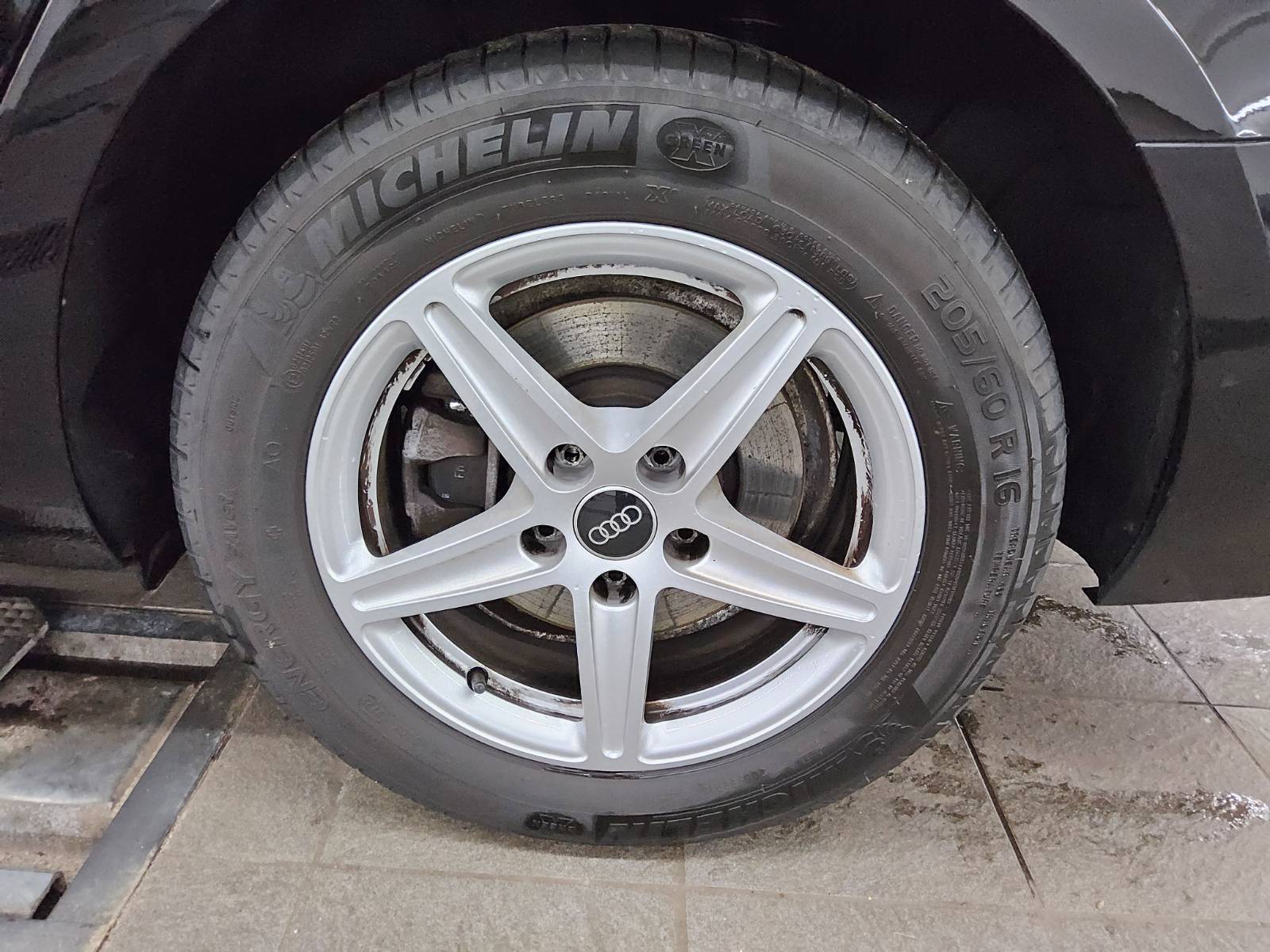 Audi A4 Avant 35 TDI Navi LED Kamera PDC 10