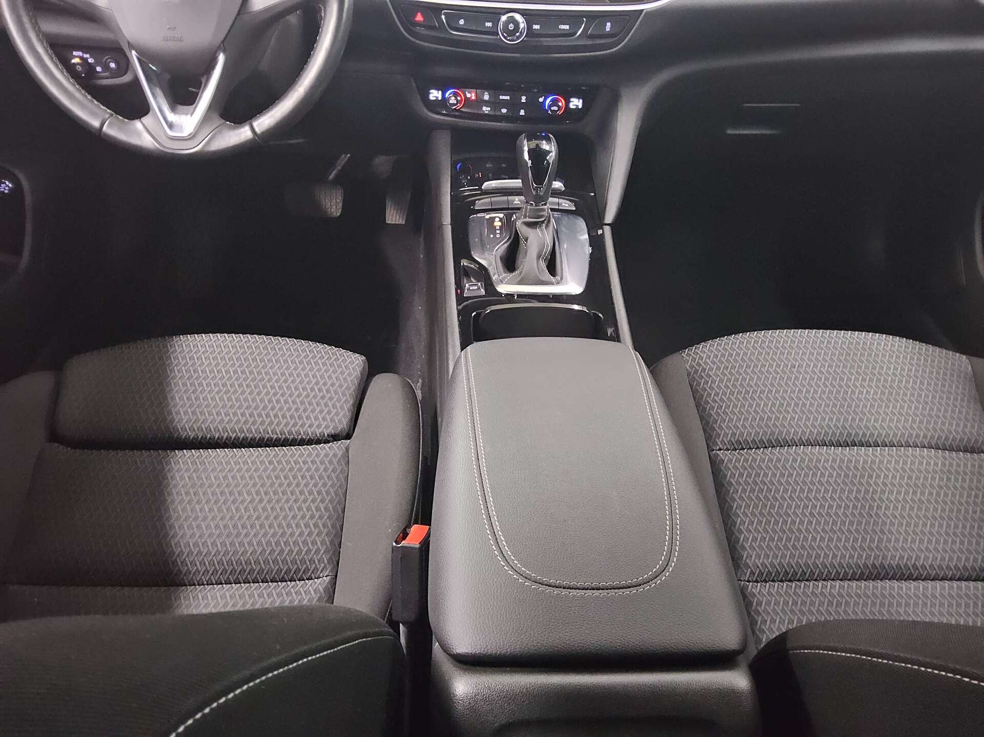 Opel Insignia ST 2.0 D Business Ed. Navi LED HuD RFK 6