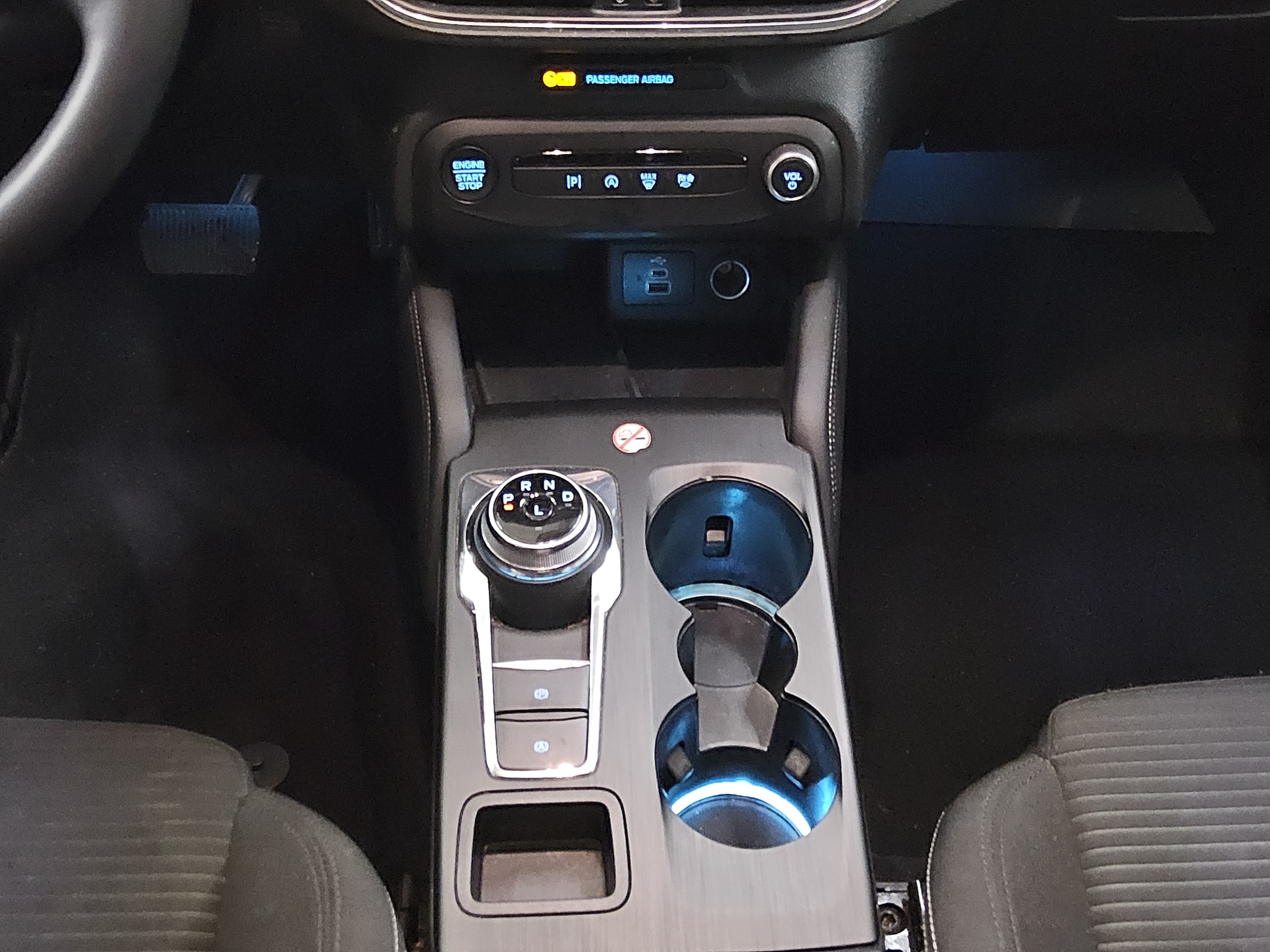 Ford Focus Turnier 1.5 EB Titanium X Navi LED RFK AHK 7