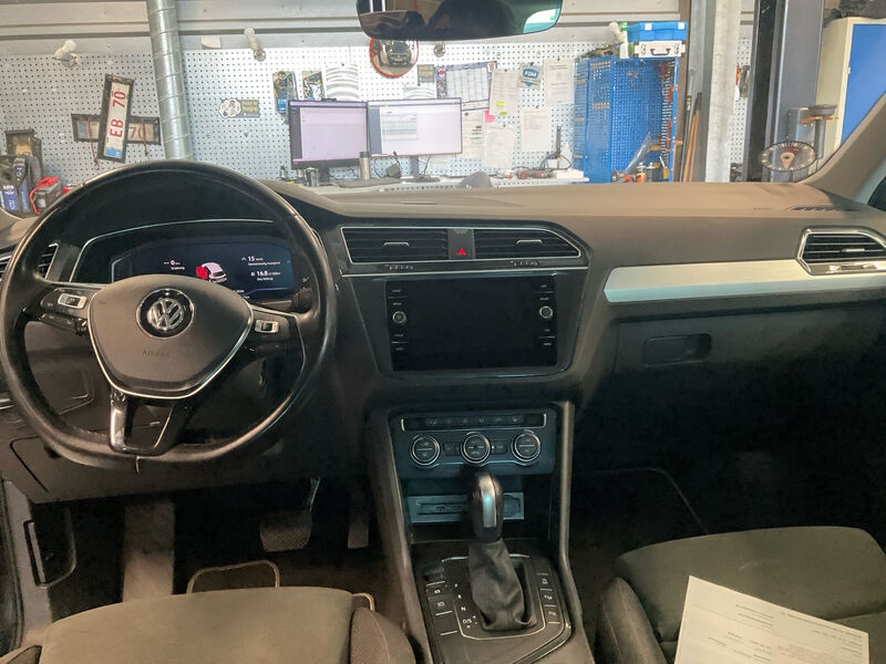 Volkswagen Tiguan 2.0 TDI Comf. SHZ RFK LED ACC AHK 5