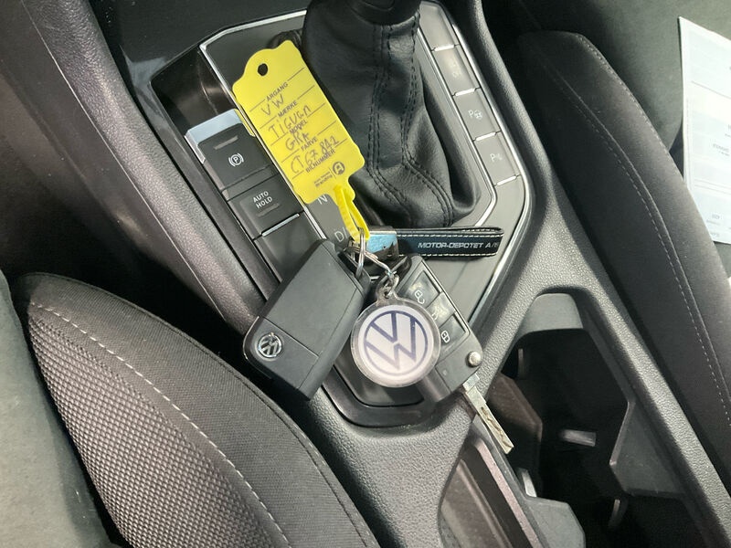 Volkswagen Tiguan 2.0 TDI Comf. SHZ RFK LED ACC AHK 10
