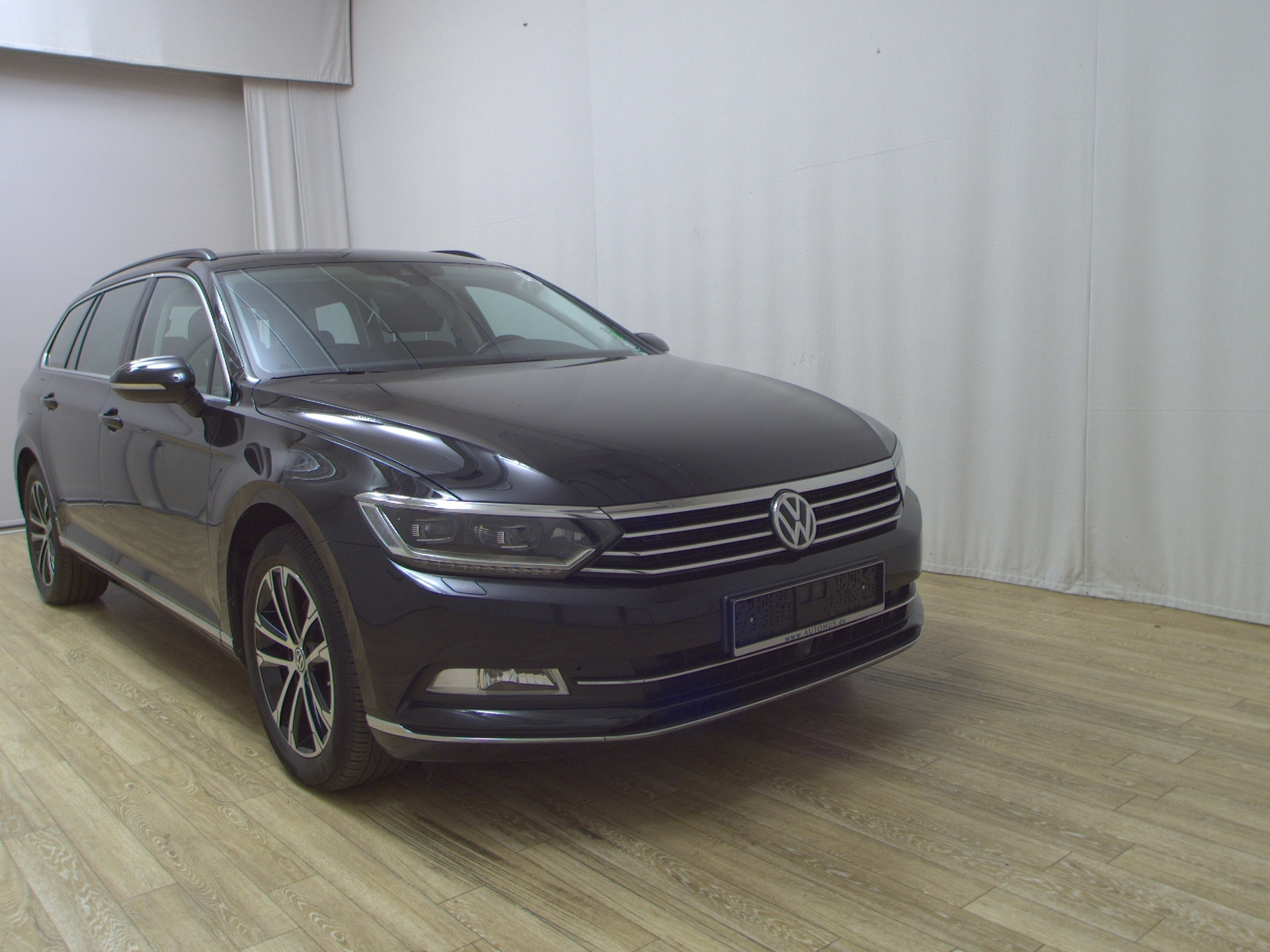 Volkswagen Passat Var. 2.0 TDI Comf. Navi LED AID 360° AHK 3
