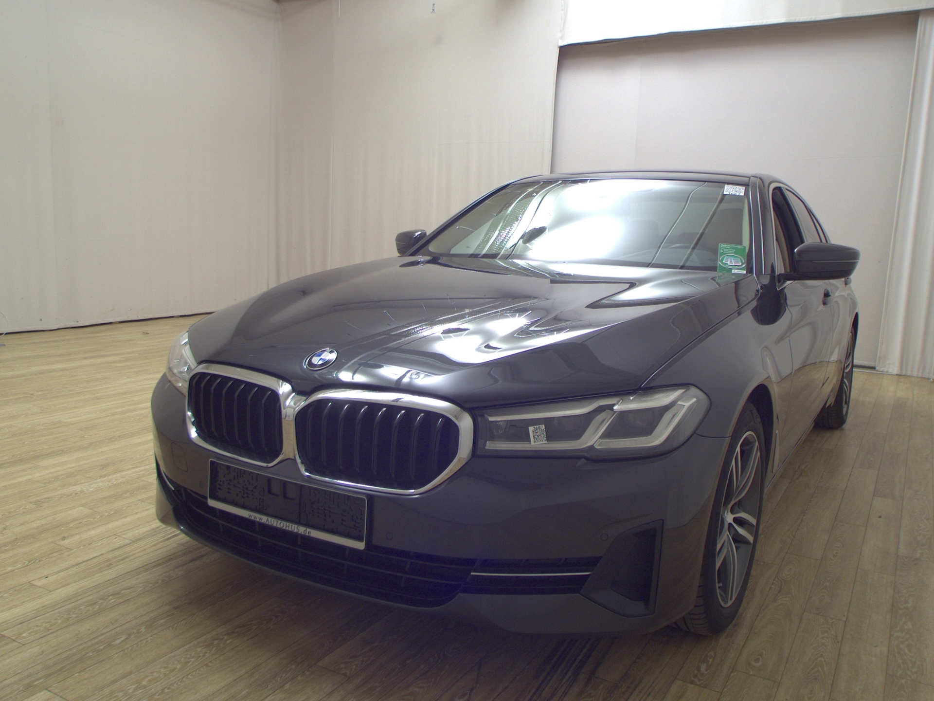 BMW 520dA xDr Leder Navi LED+ LC prof. HiFi Ambiente 2