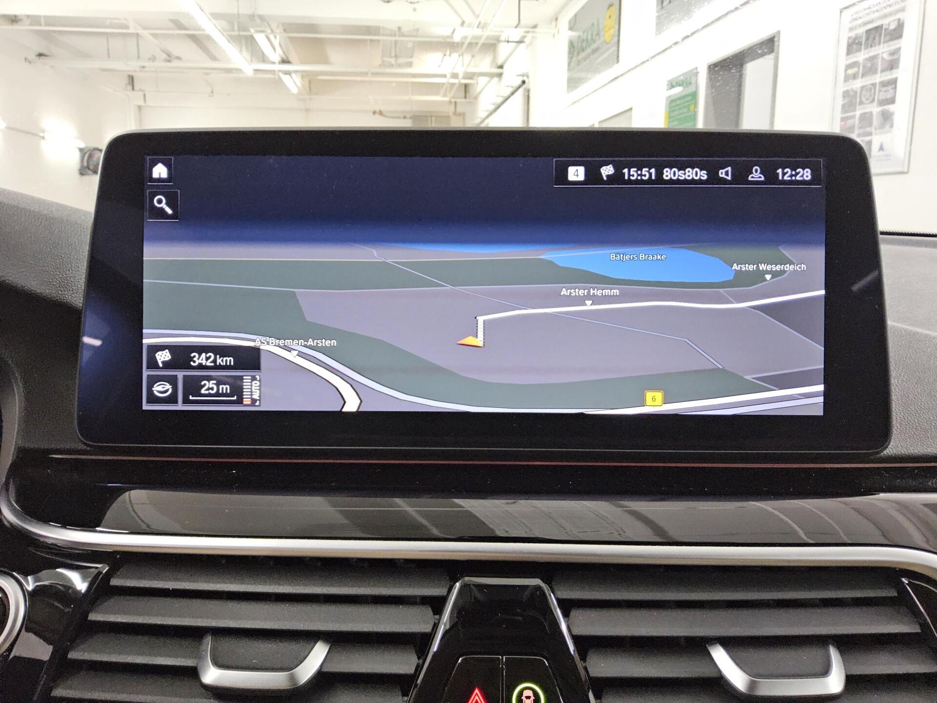 BMW 520dA xDr Leder Navi LED+ LC prof. HiFi Ambiente 7