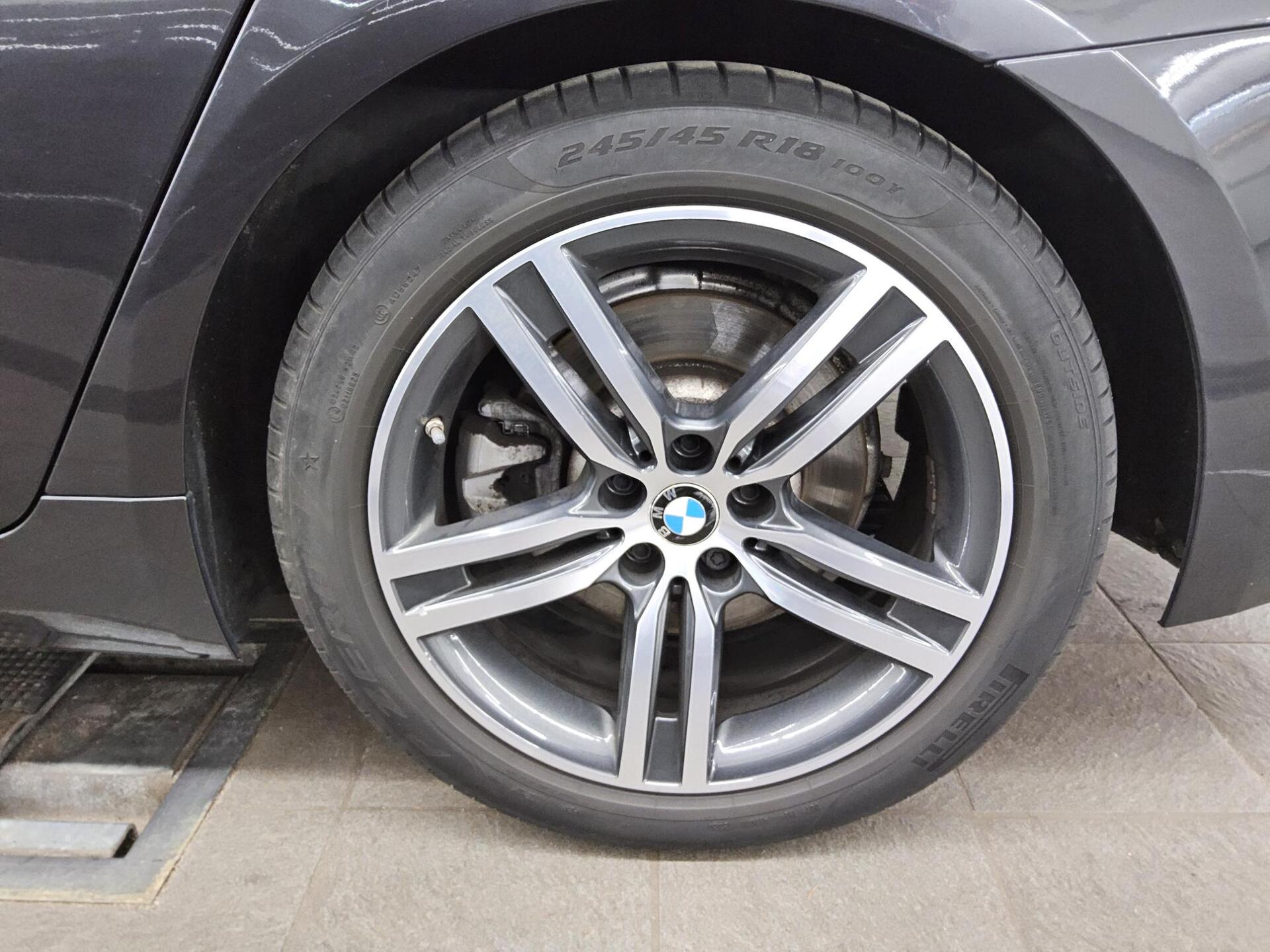 BMW 520dA xDr Leder Navi LED+ LC prof. HiFi Ambiente 11