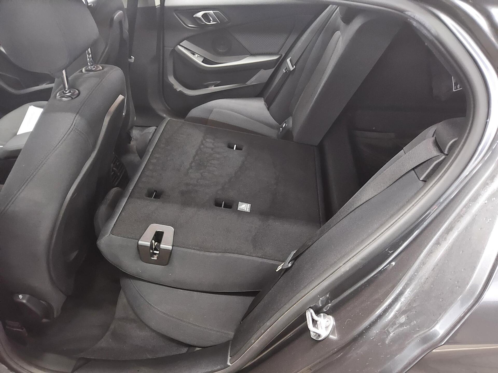 BMW 118iA Navi Shz DAB 12