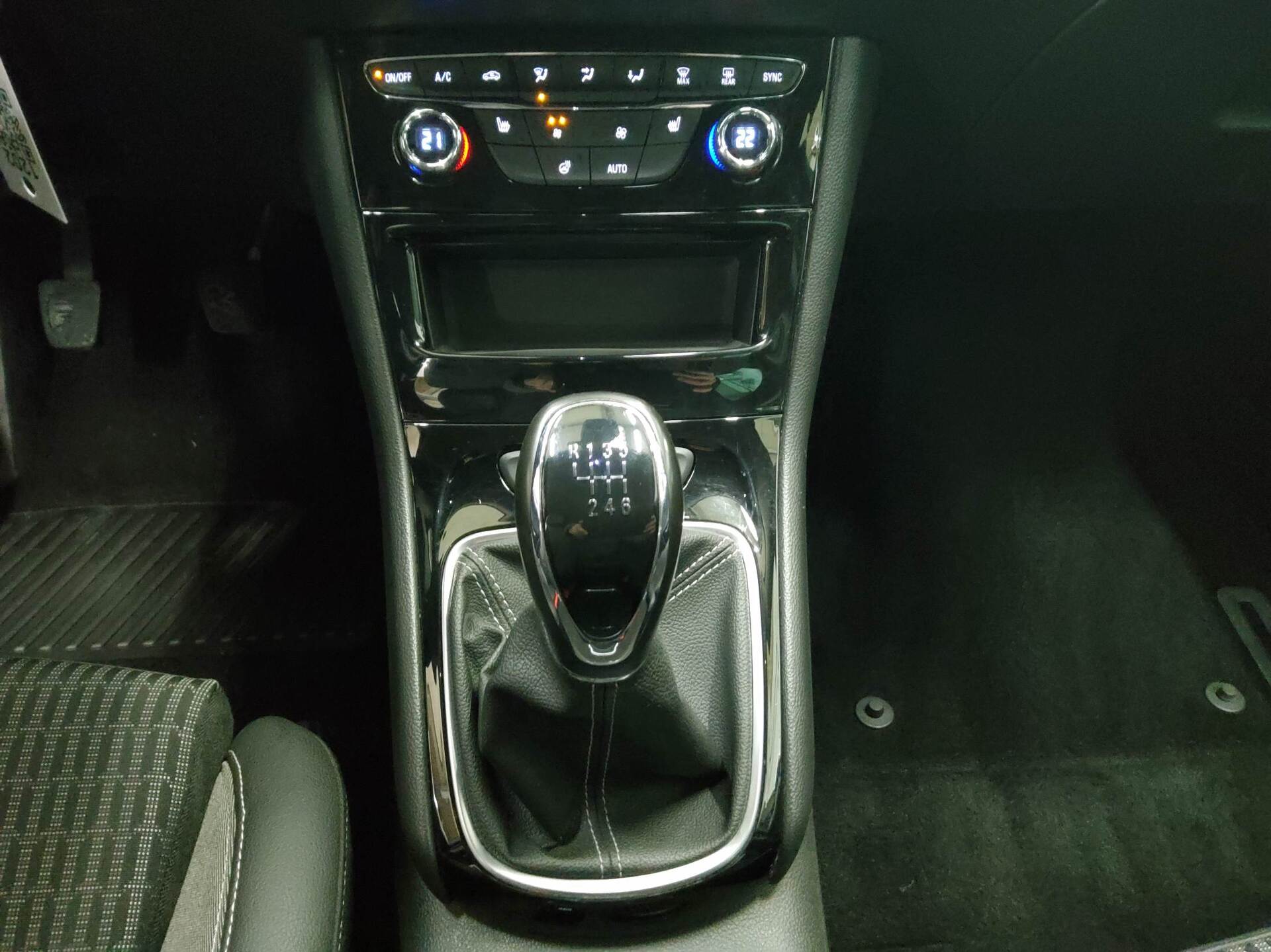 Opel Astra ST 1.2 Turbo Elegance Navi LED RfK PDC Shz 6