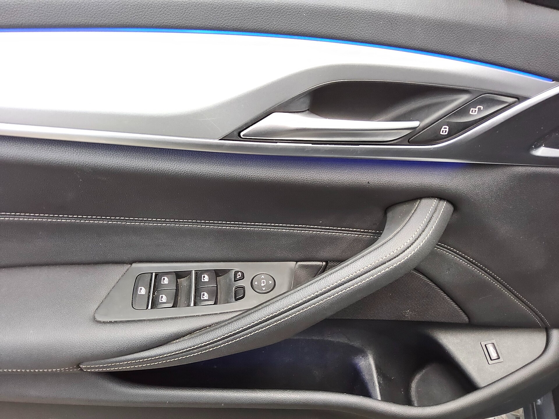 BMW 520dA xDr Leder Navi LC Prof. LED RfK 10