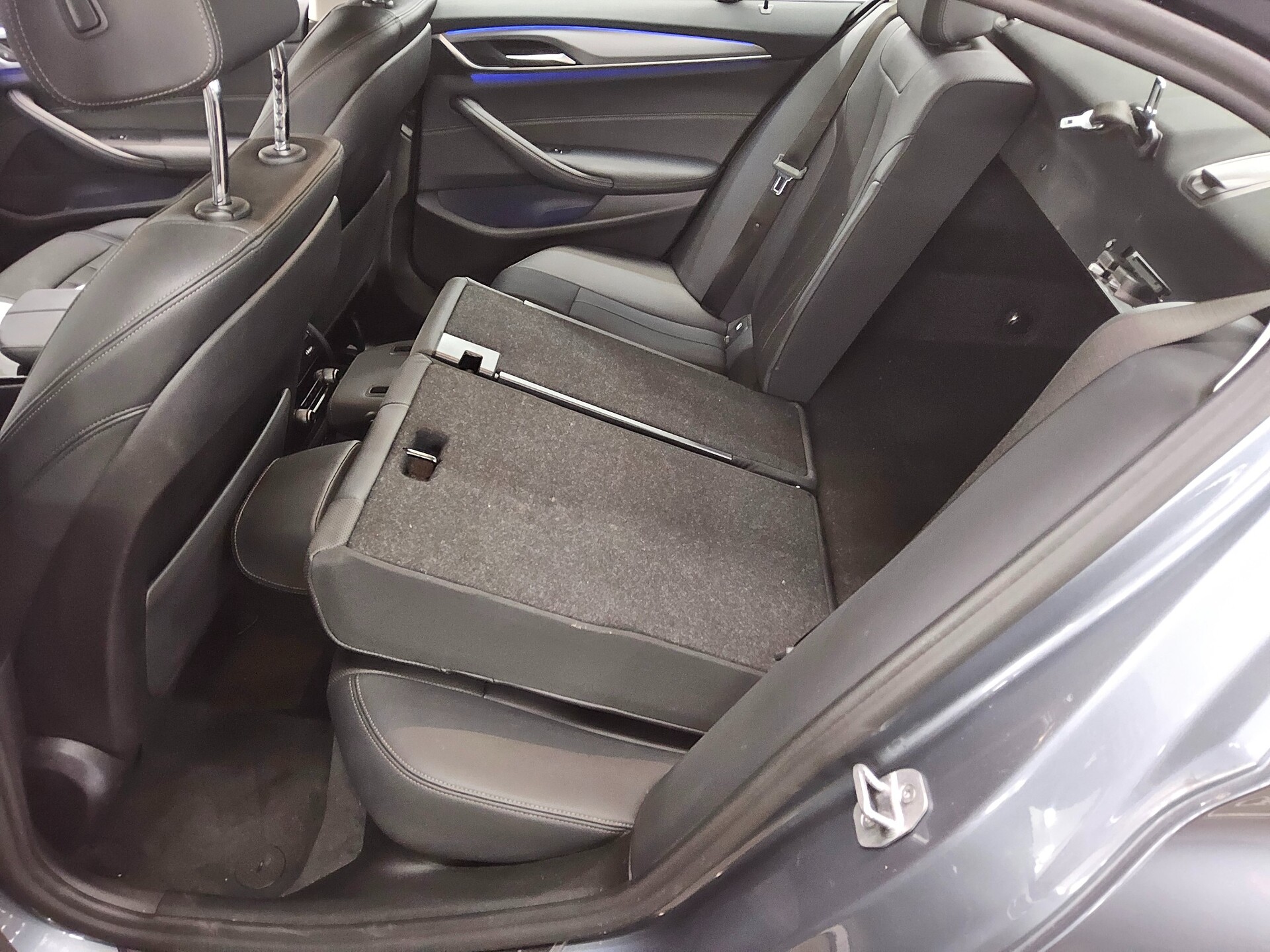 BMW 520dA xDr Leder Navi LC Prof. LED RfK 12