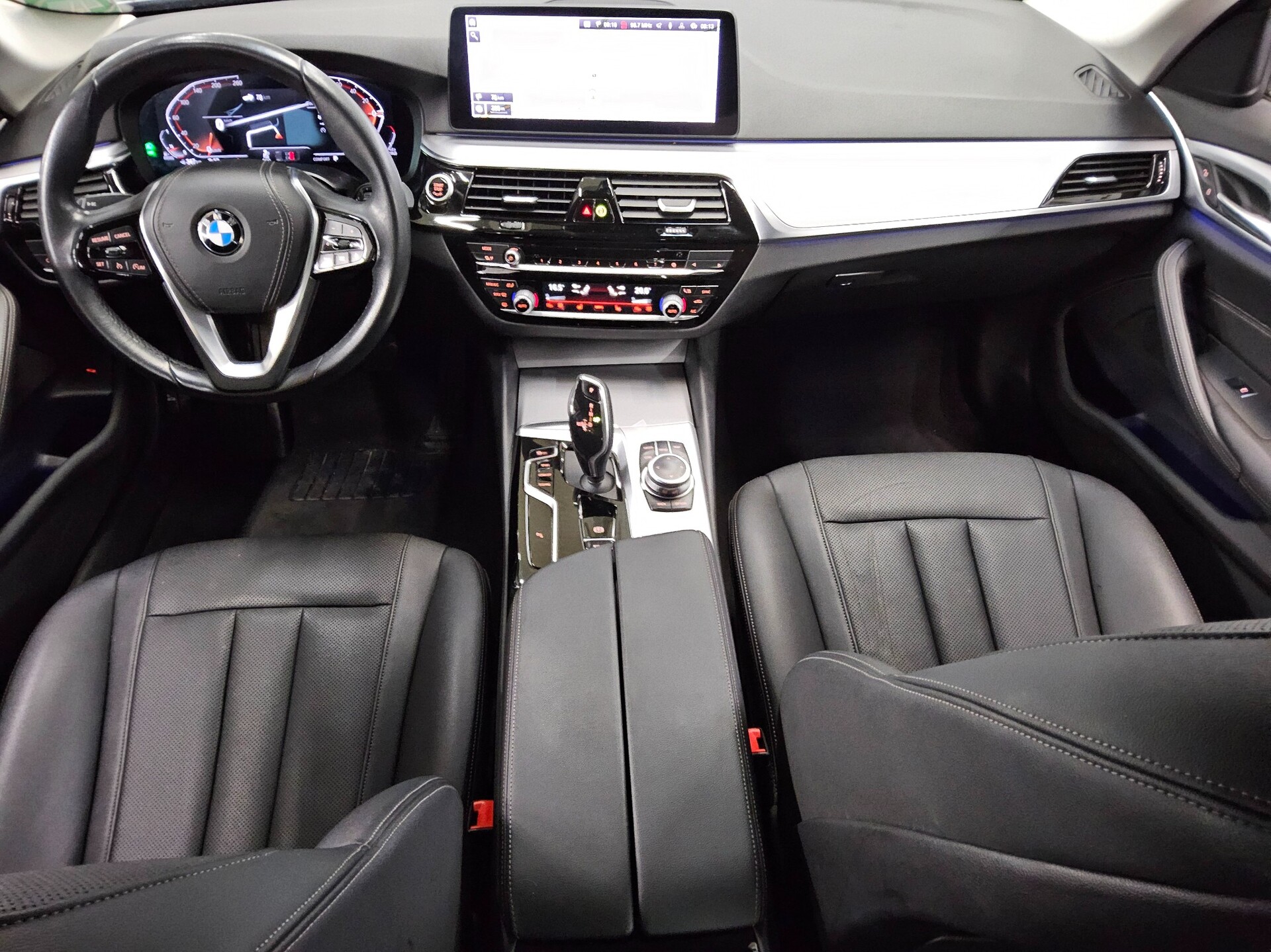 BMW 520dA xDr Leder Navi LC Prof. LED RfK 5