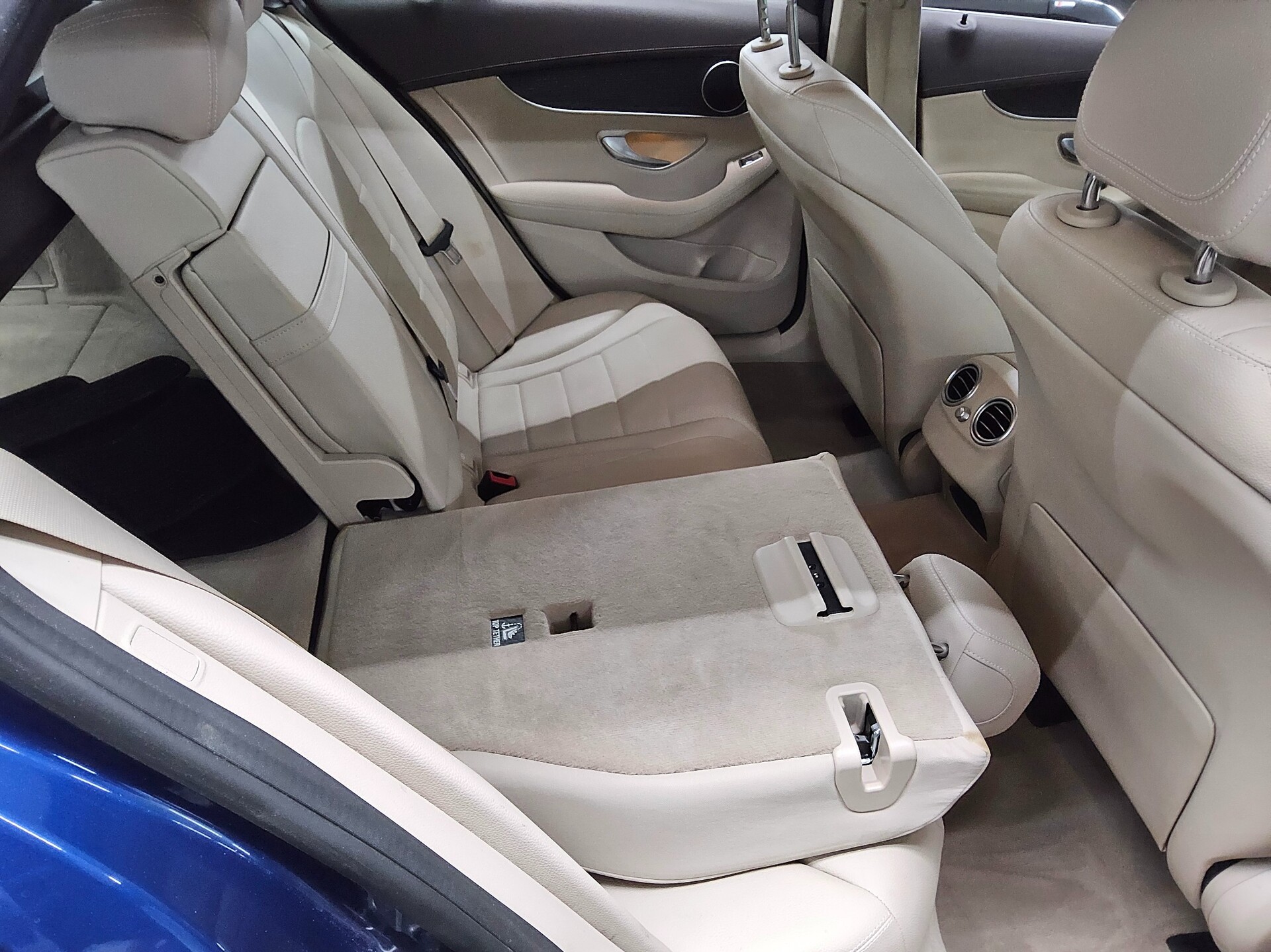 Mercedes-Benz C 300 T d AMG-Line Leder Navi LED Memory Shz 12