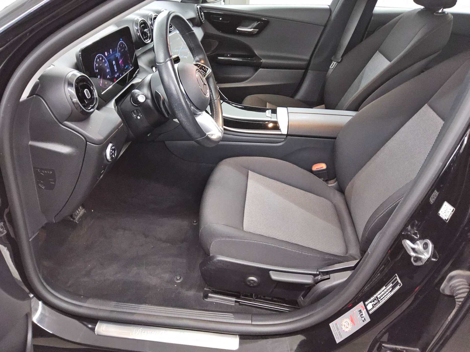 Mercedes-Benz C 180 Navi LED Rückfahrkamera 9