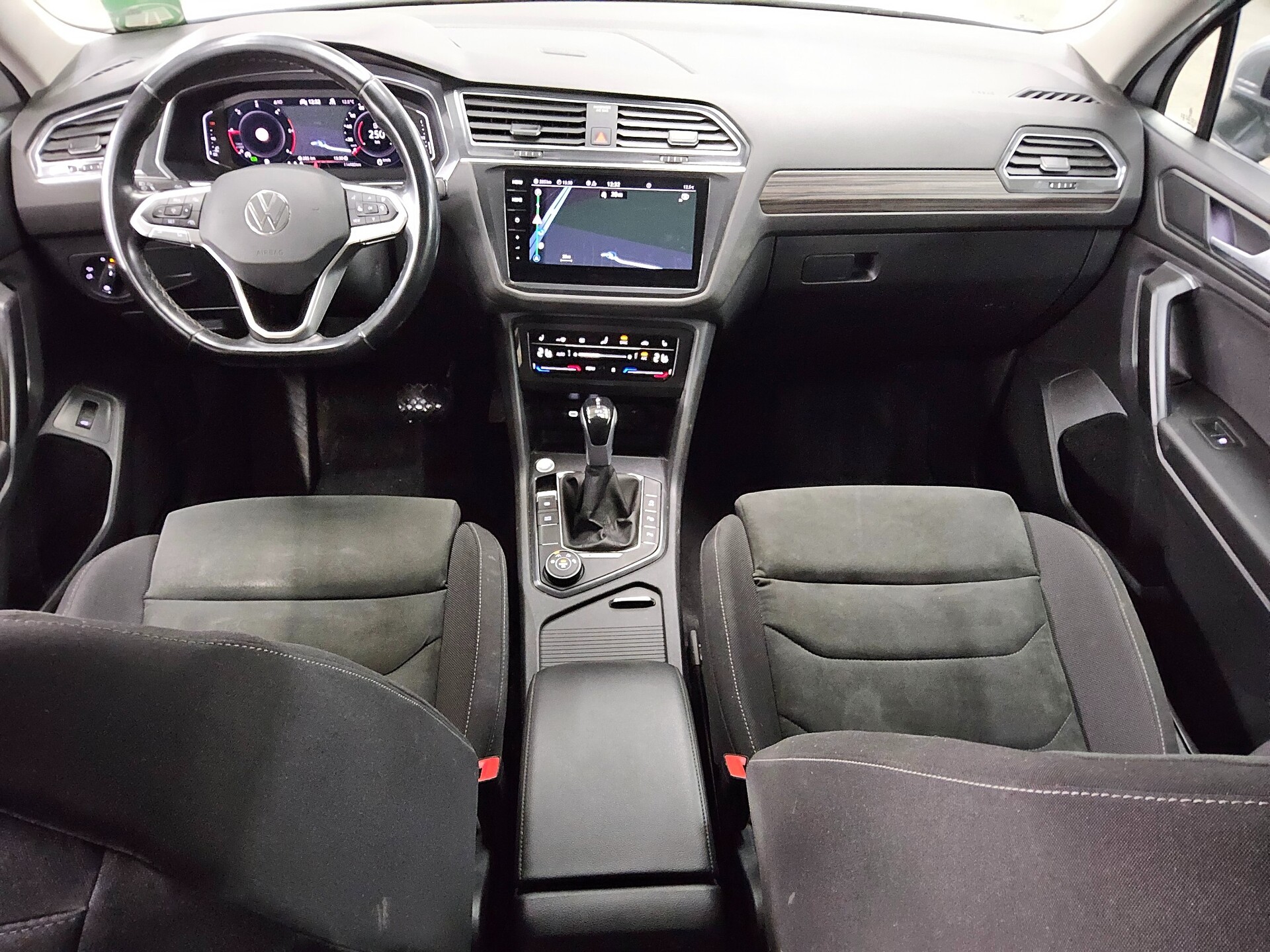 Volkswagen Tiguan Allspace 2.0 TDI 4M Elegance AID AHK StHz 5