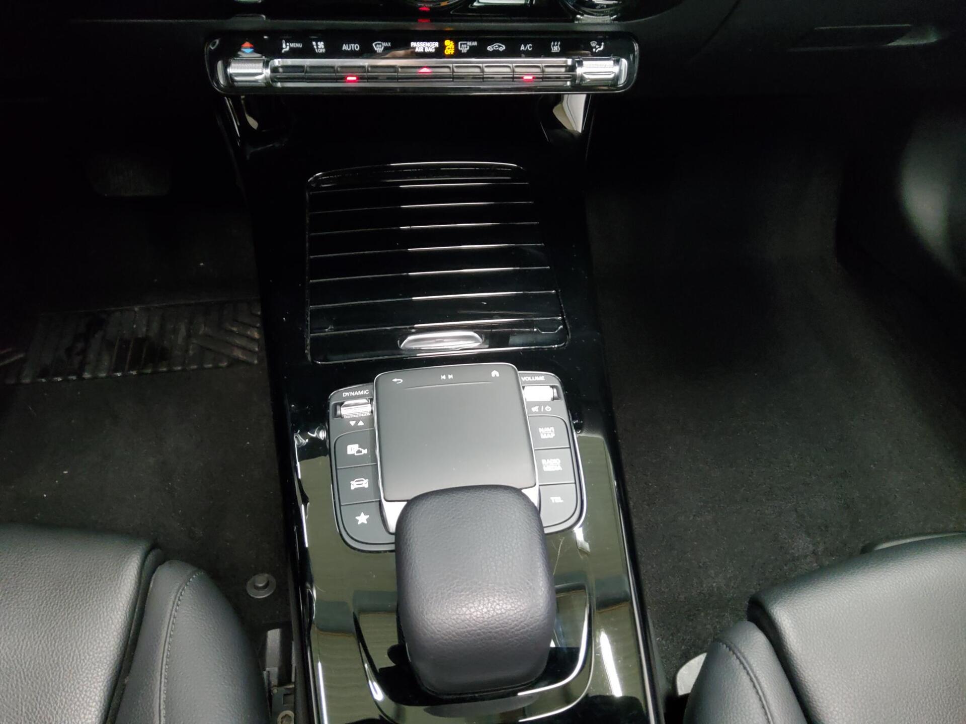 Mercedes-Benz A 250 e Progressive Leder Navi MB-LED Pano 6