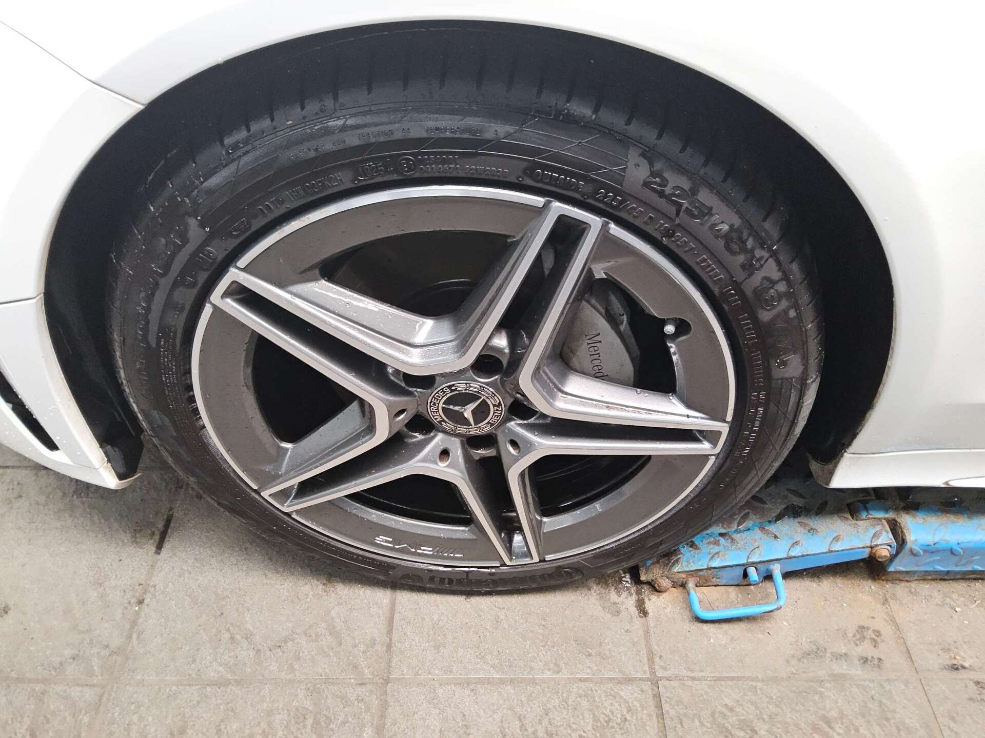 Mercedes-Benz C 200 d AMG-Line Navi Panorama LED Kamera 360° 10