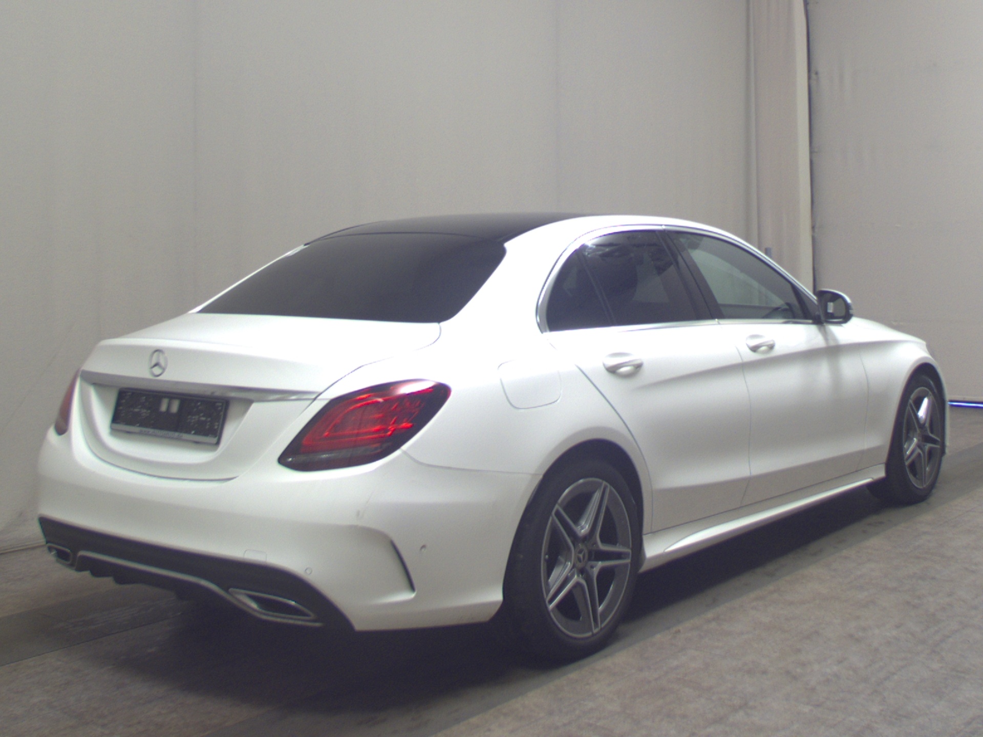 Mercedes-Benz C 200 d AMG-Line Navi Panorama LED Kamera 360° 4