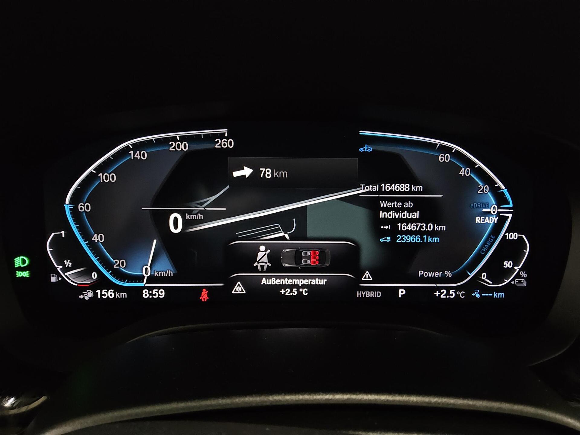 BMW 530e Touring xDr Navi LED Leder AHK RFK Shz PDC 8