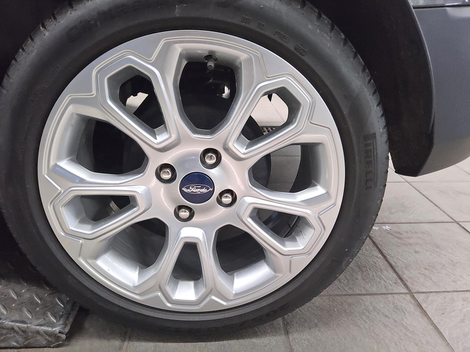 Ford EcoSport 1.0 EB Titanium Navi LED T-Leder PDC 10