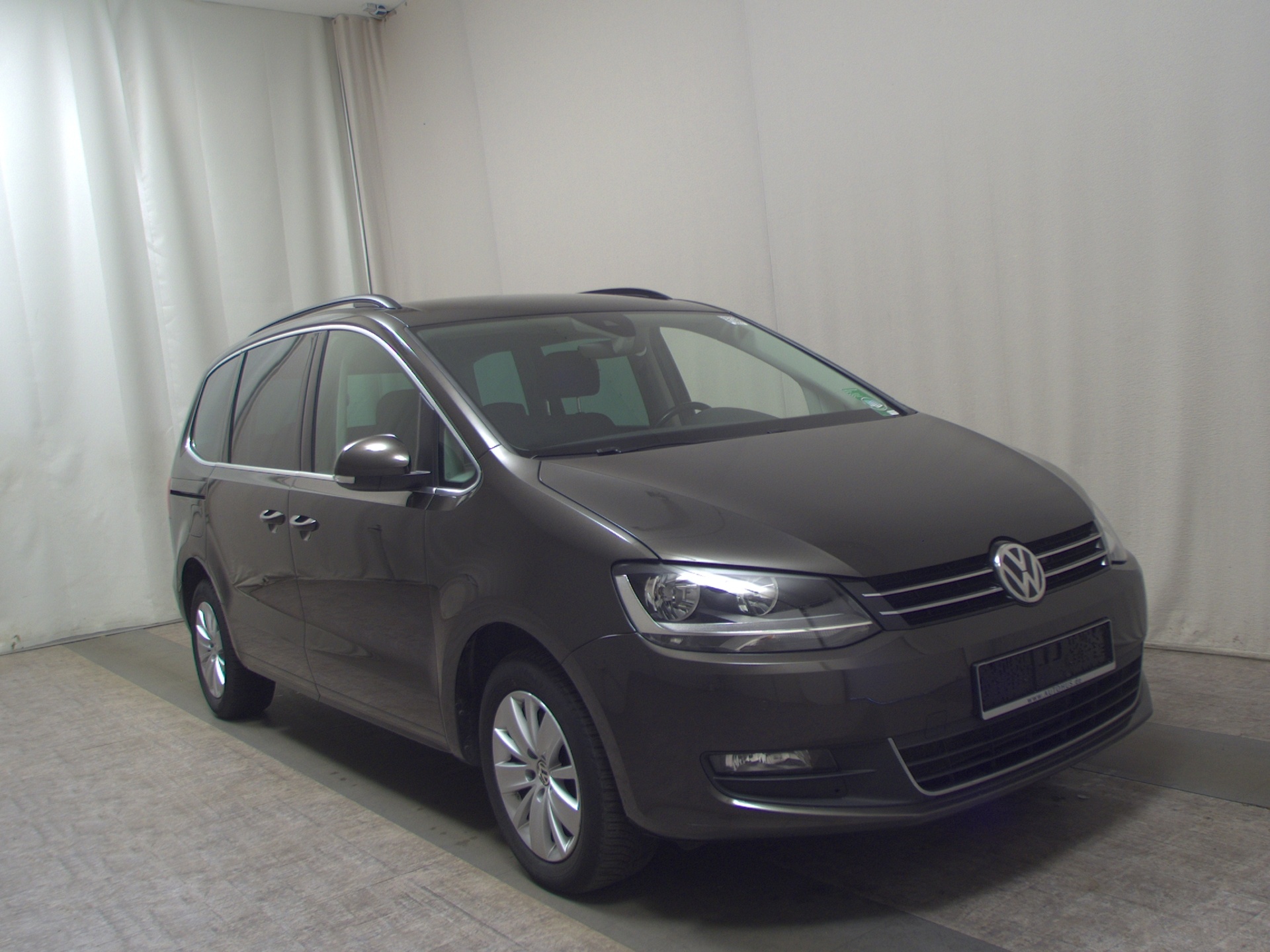Volkswagen Sharan 2.0 TDI Comf. 7-Sitze Navi PDC 3