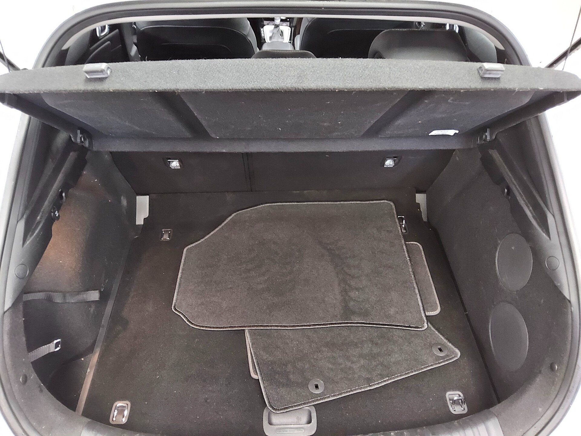 Kia X Ceed 1.6 CRDI Spirit Navi Panorama LED JBL 12