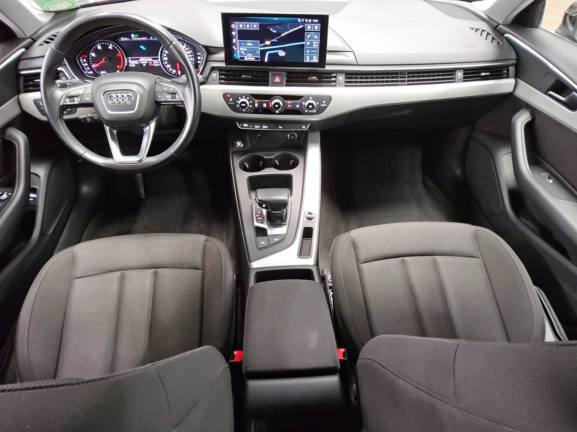 Audi A4 Avant 40 TDI Navi LED PDC 5