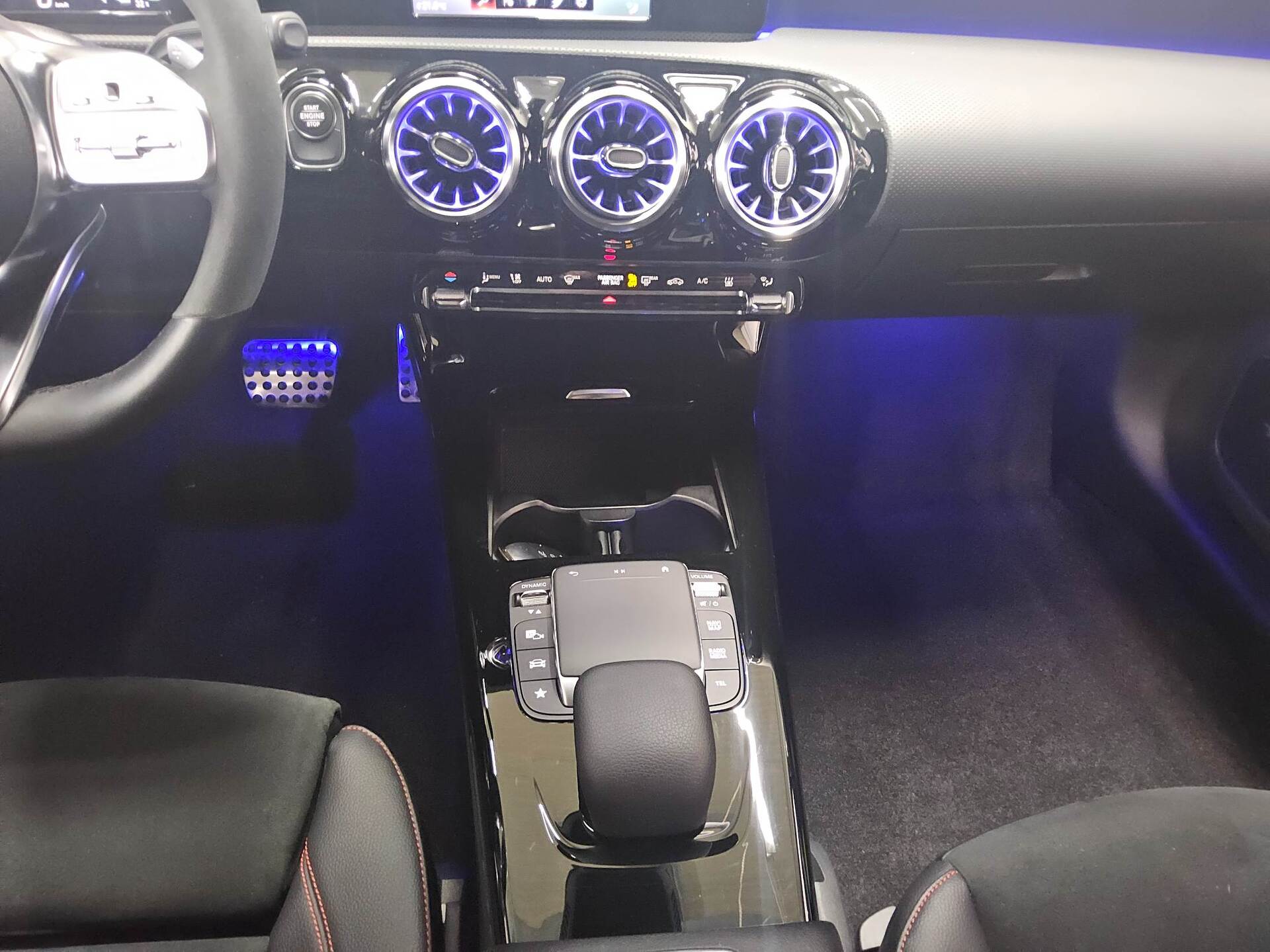 Mercedes-Benz CLA 250 e AMG-Line Navi LED Burmester RfK 6