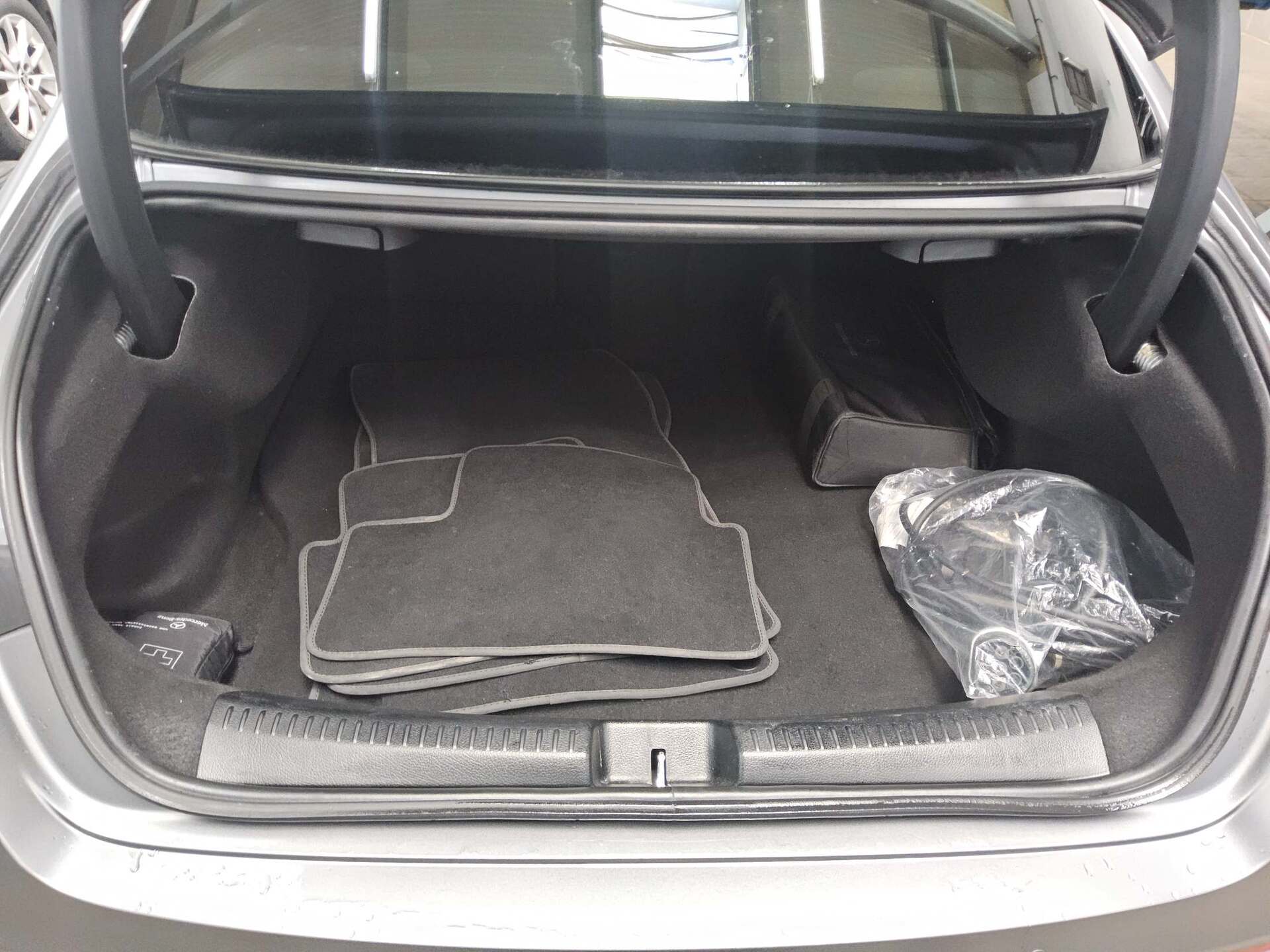 Mercedes-Benz CLA 250 e AMG-Line Navi LED Burmester RfK 12