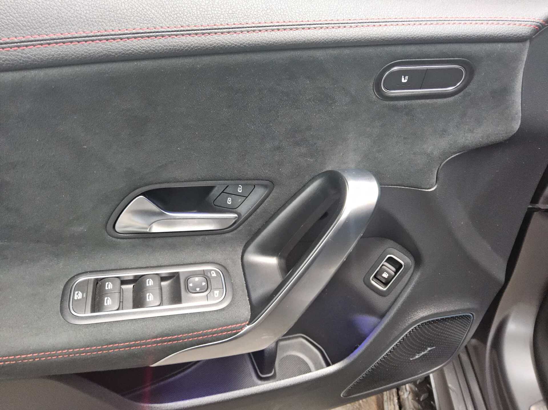 Mercedes-Benz CLA 250 e AMG-Line Navi LED Burmester RfK 10