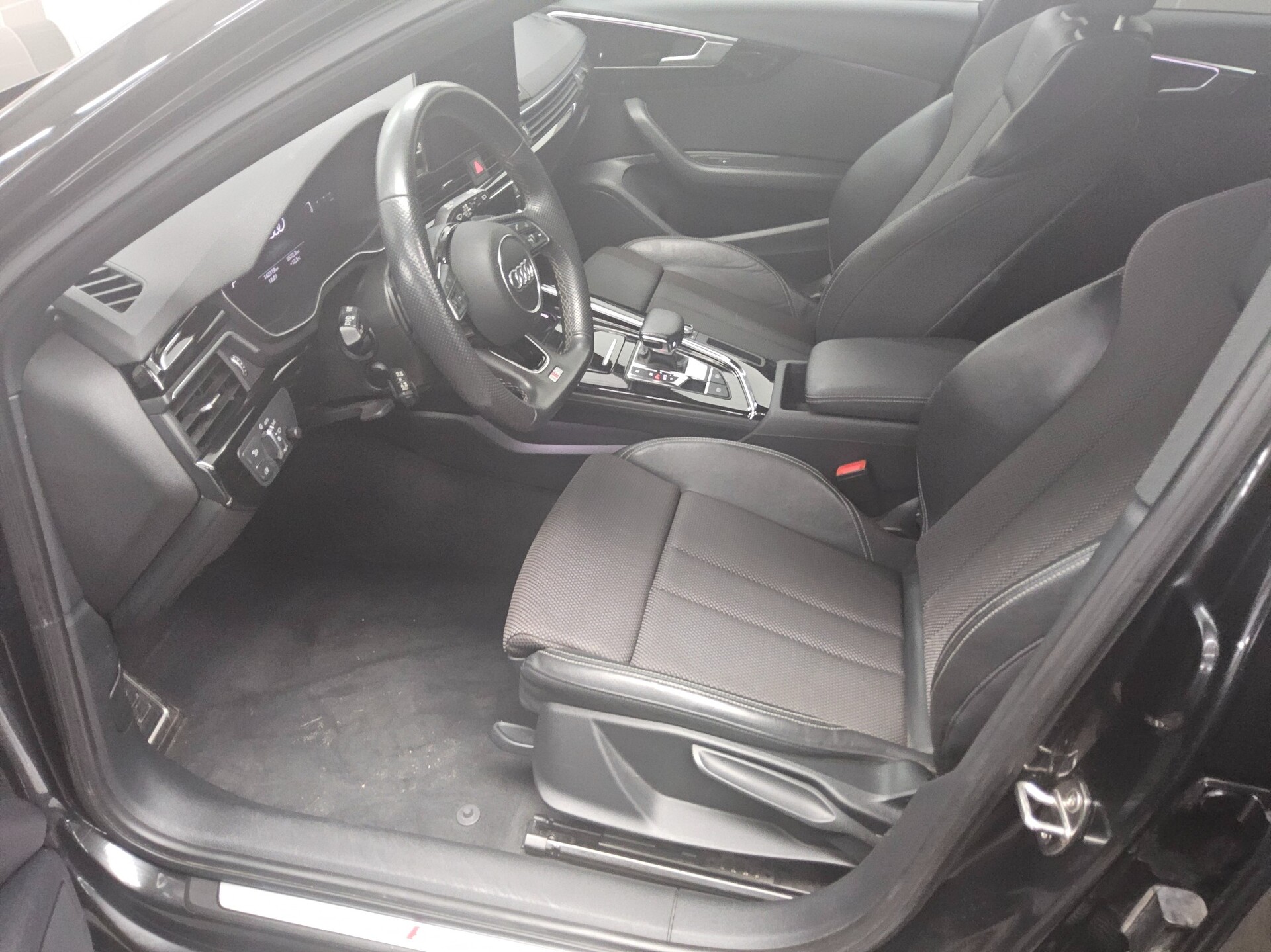 Audi A4 Avant 35 TFSI S-Line T-Leder Navi+ LED vc 9