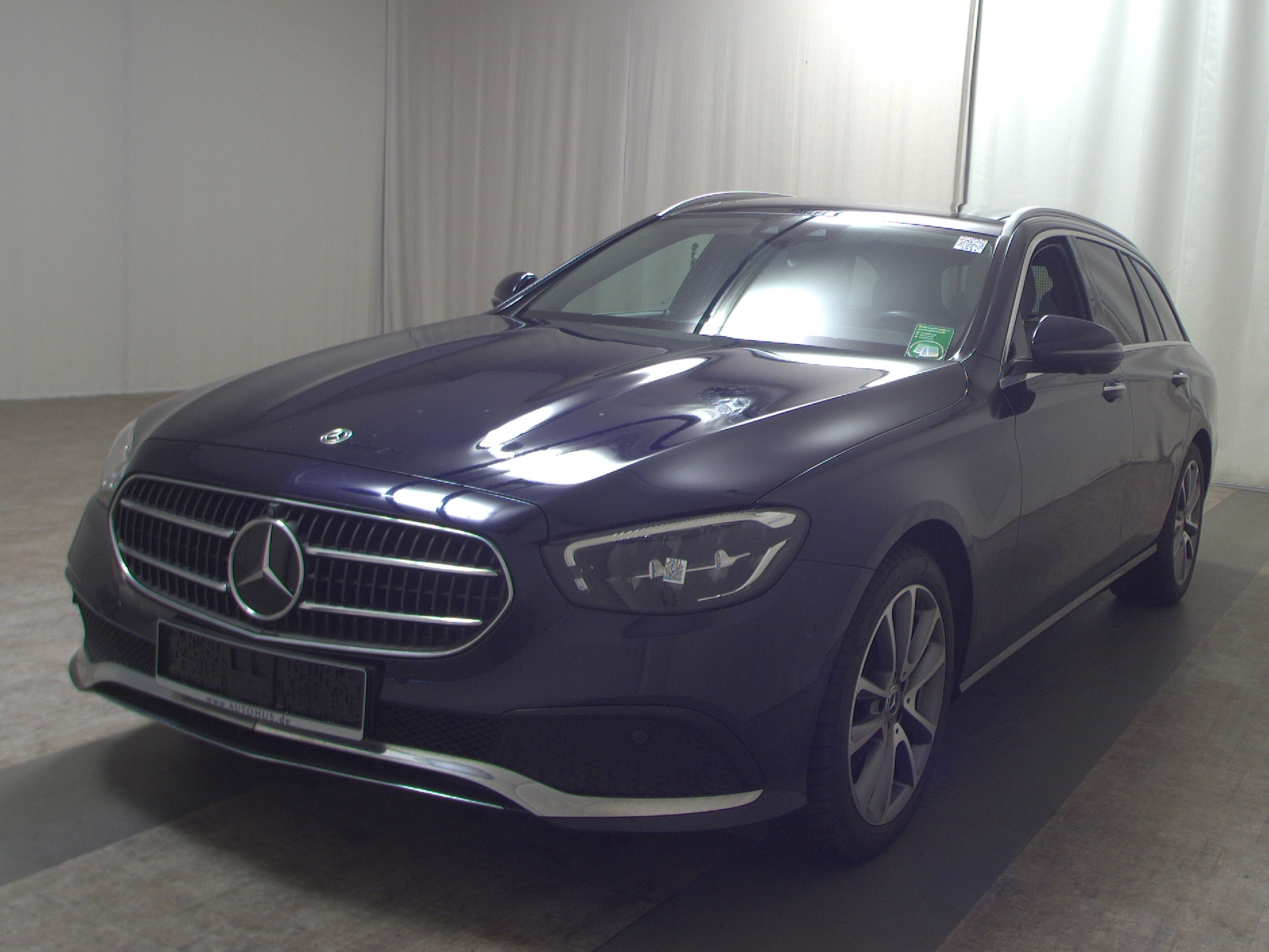 Mercedes-Benz E 200 T Avantgarde Nav Widescreen Pano Burmester 2