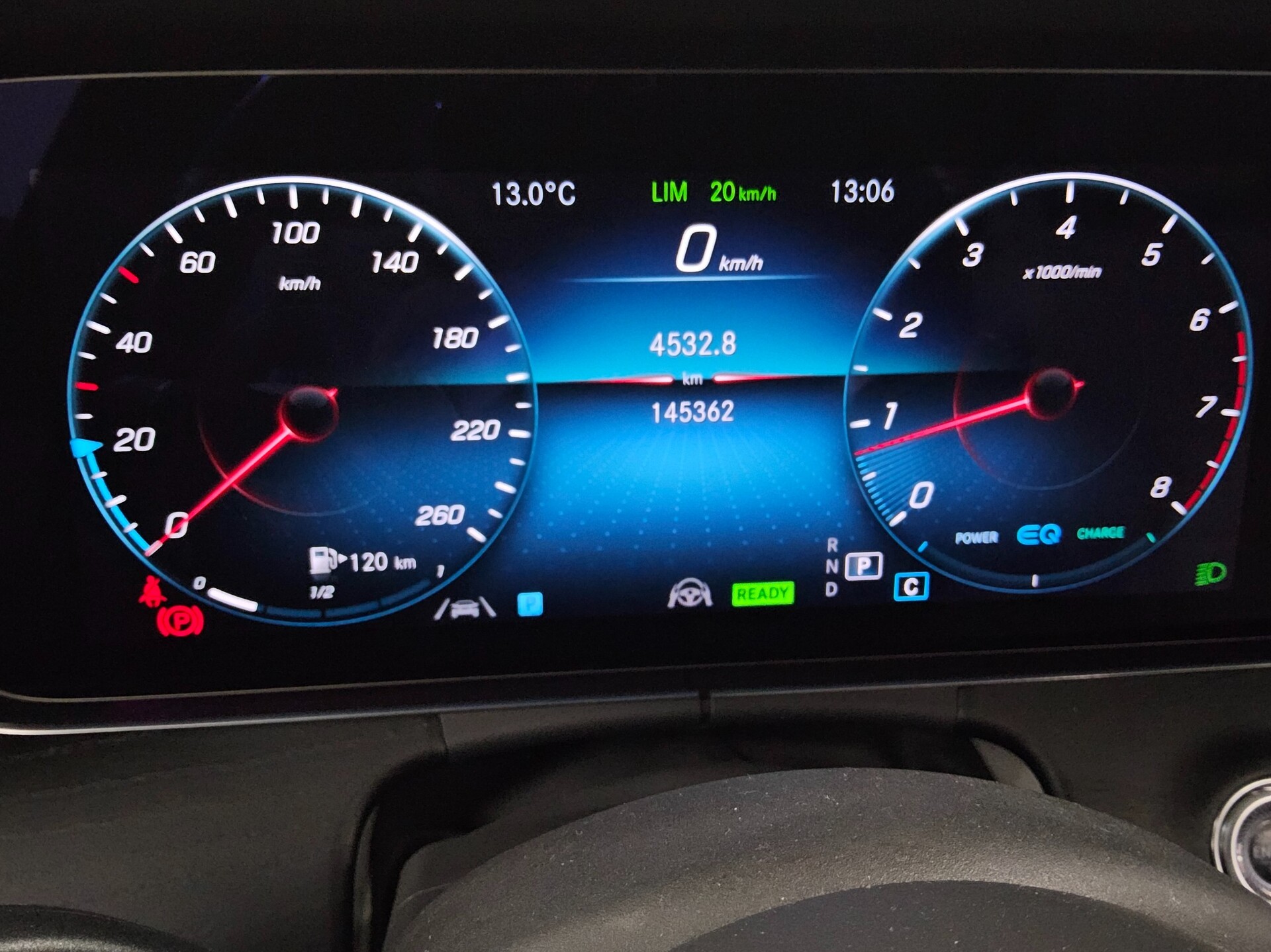 Mercedes-Benz E 200 T Avantgarde Nav Widescreen Pano Burmester 8