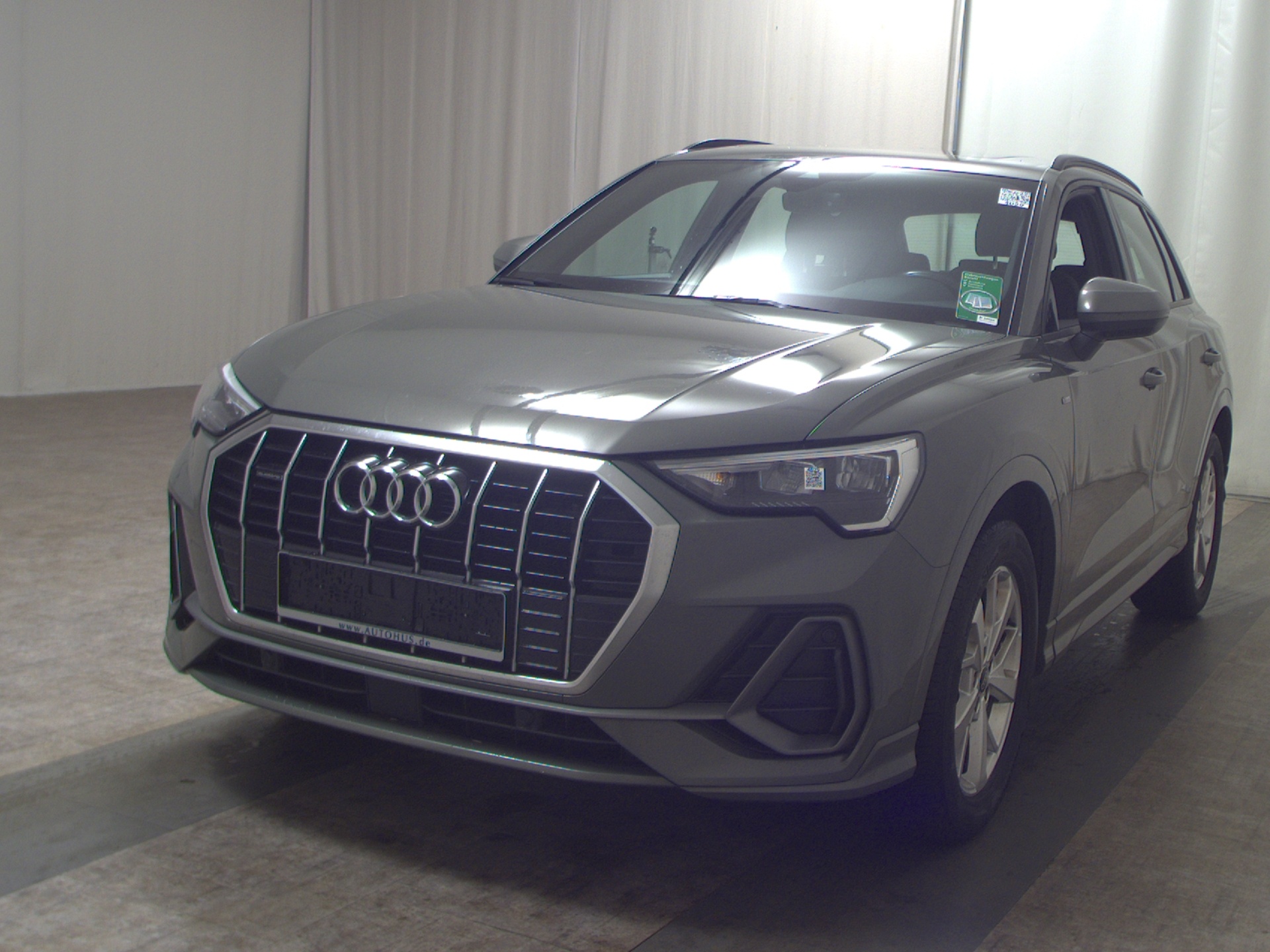 Audi Q3 40 TDI Qu. S-Line Navi LED vc AHK Pano RFK 2