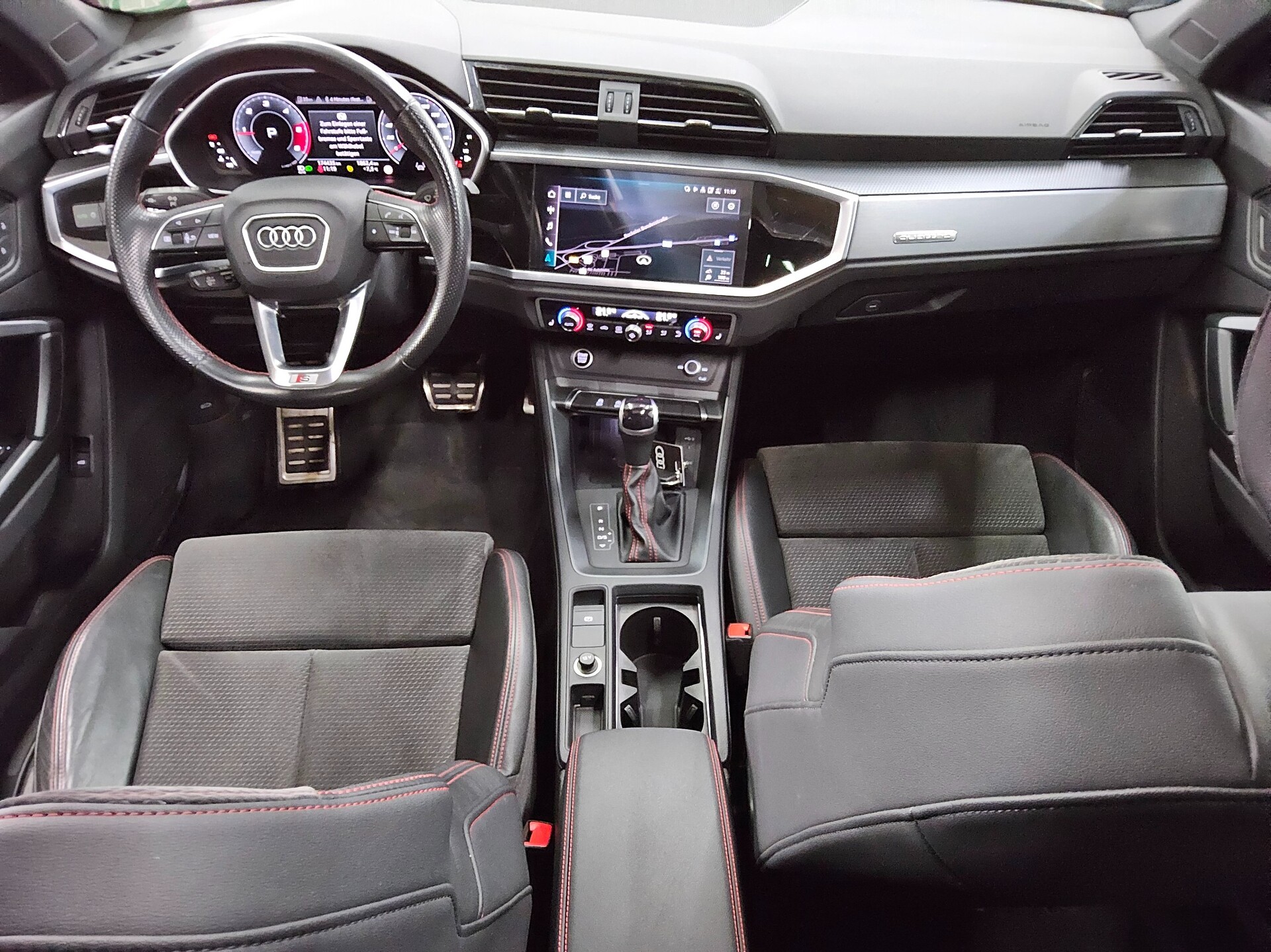 Audi Q3 40 TDI Qu. S-Line Navi LED vc AHK Pano RFK 5