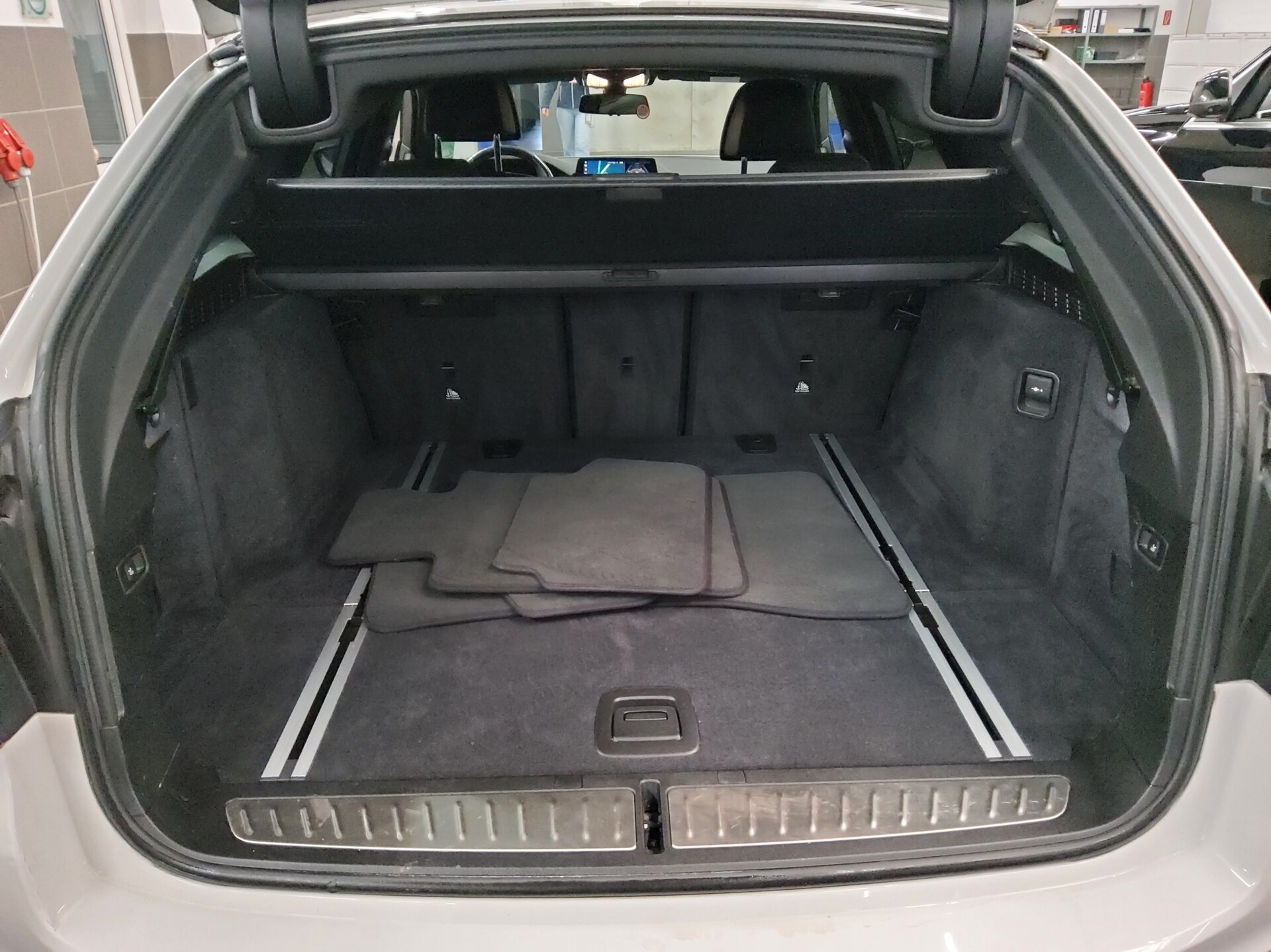 BMW 540i Touring xDr M-Sport Pano HuD H-K LED+ RFK 12