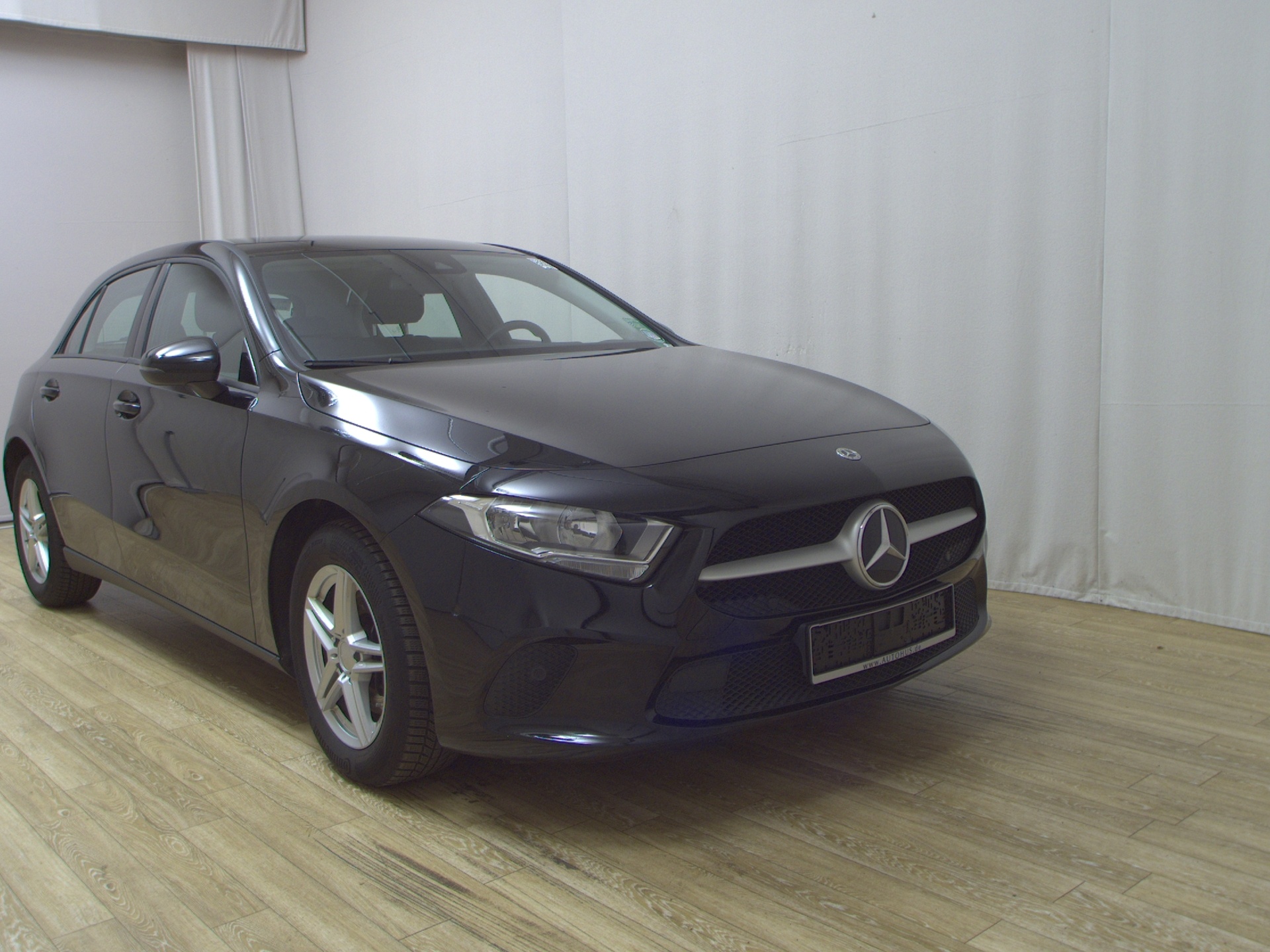 Mercedes-Benz A 180 d Navi PDC MBUX 3